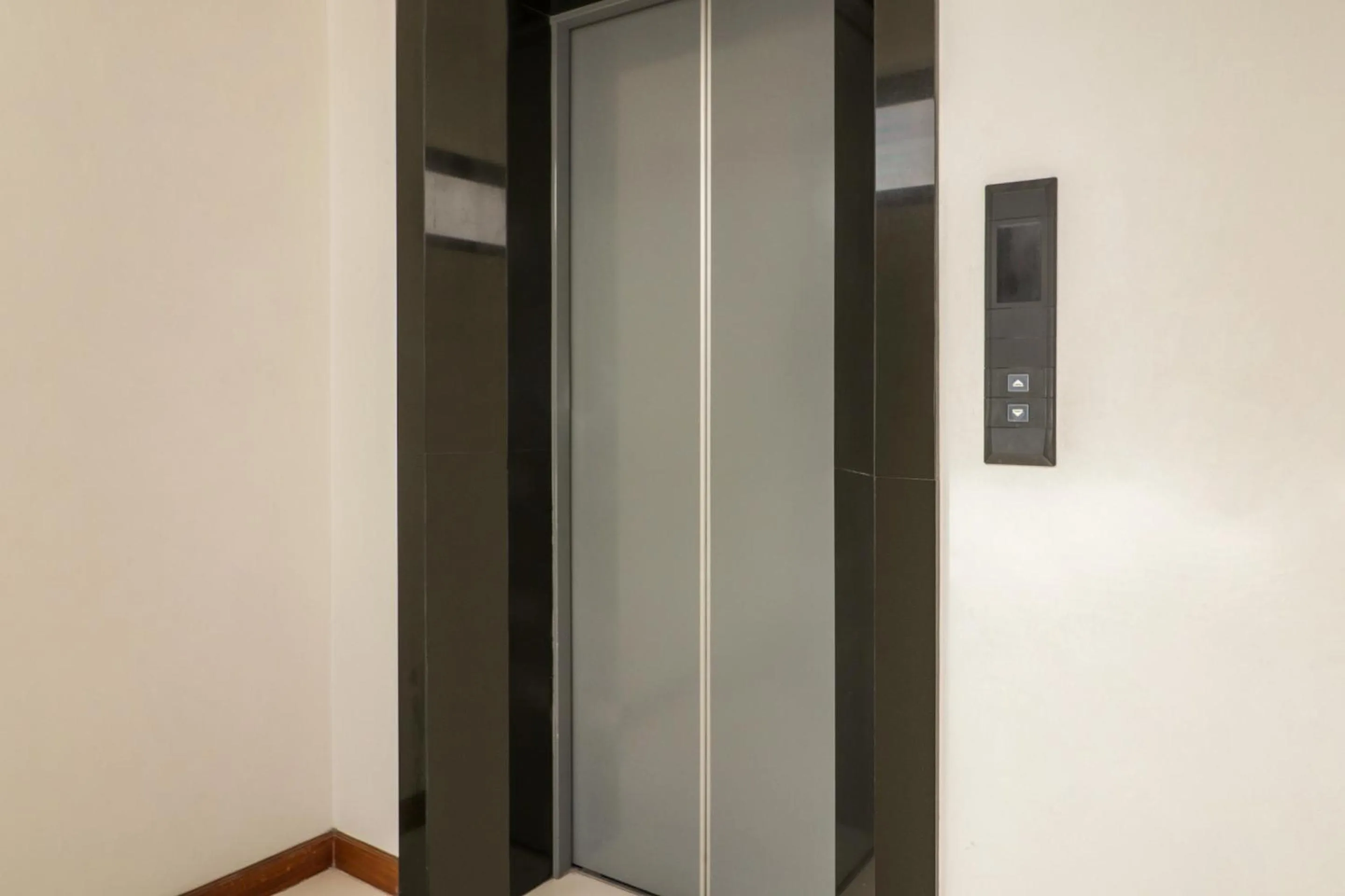 Property building in OYO 225 Premier Place Bangkok