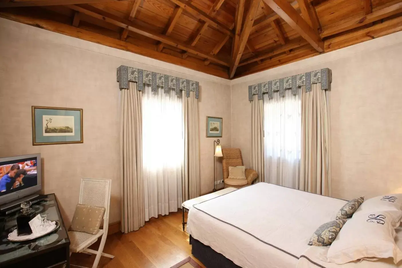 Bedroom, Bed in Solar do Castelo - Lisbon Heritage Collection - Alfama