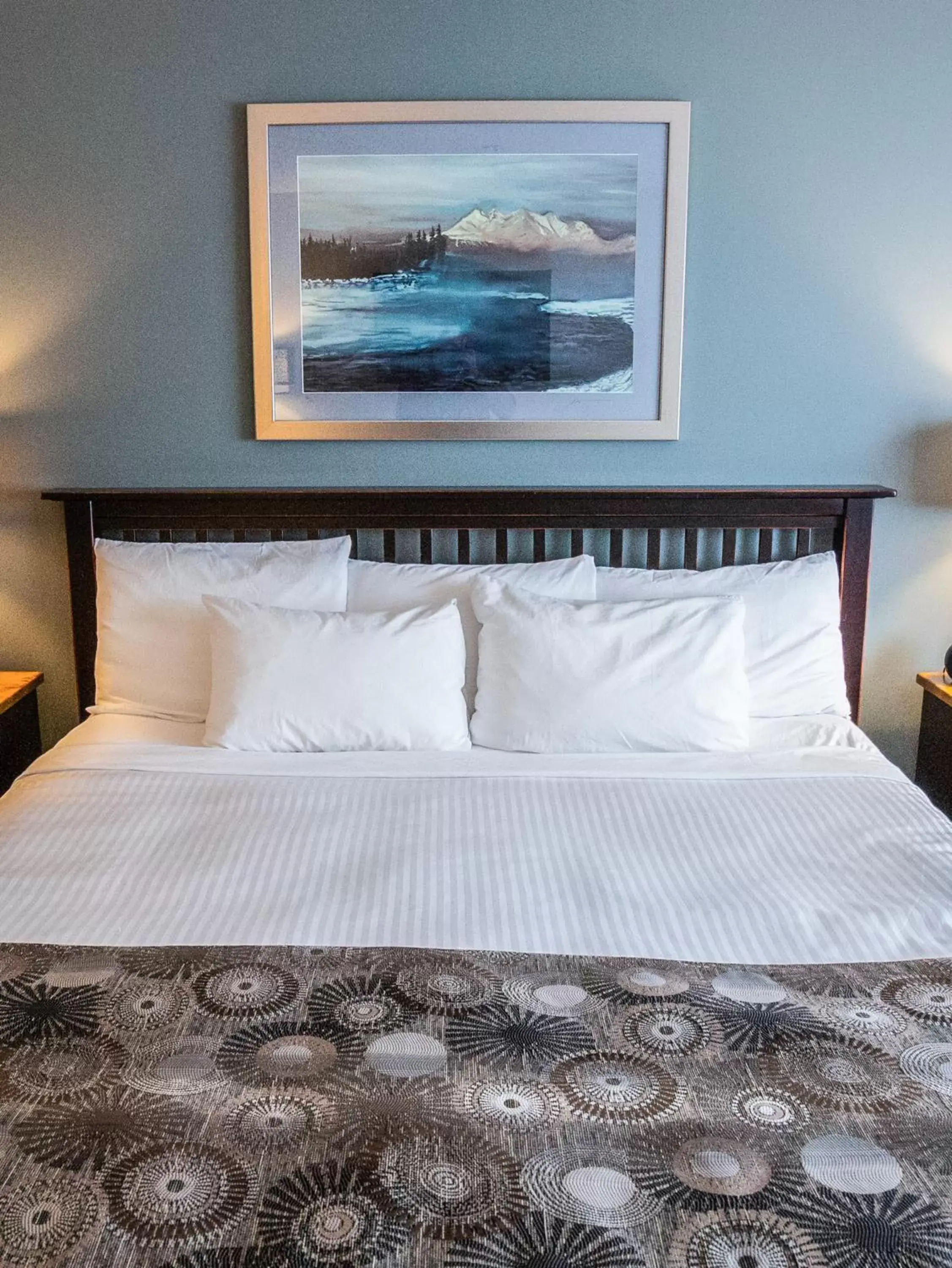 Bed in Prestige Hudson Bay Lodge Premier Collection