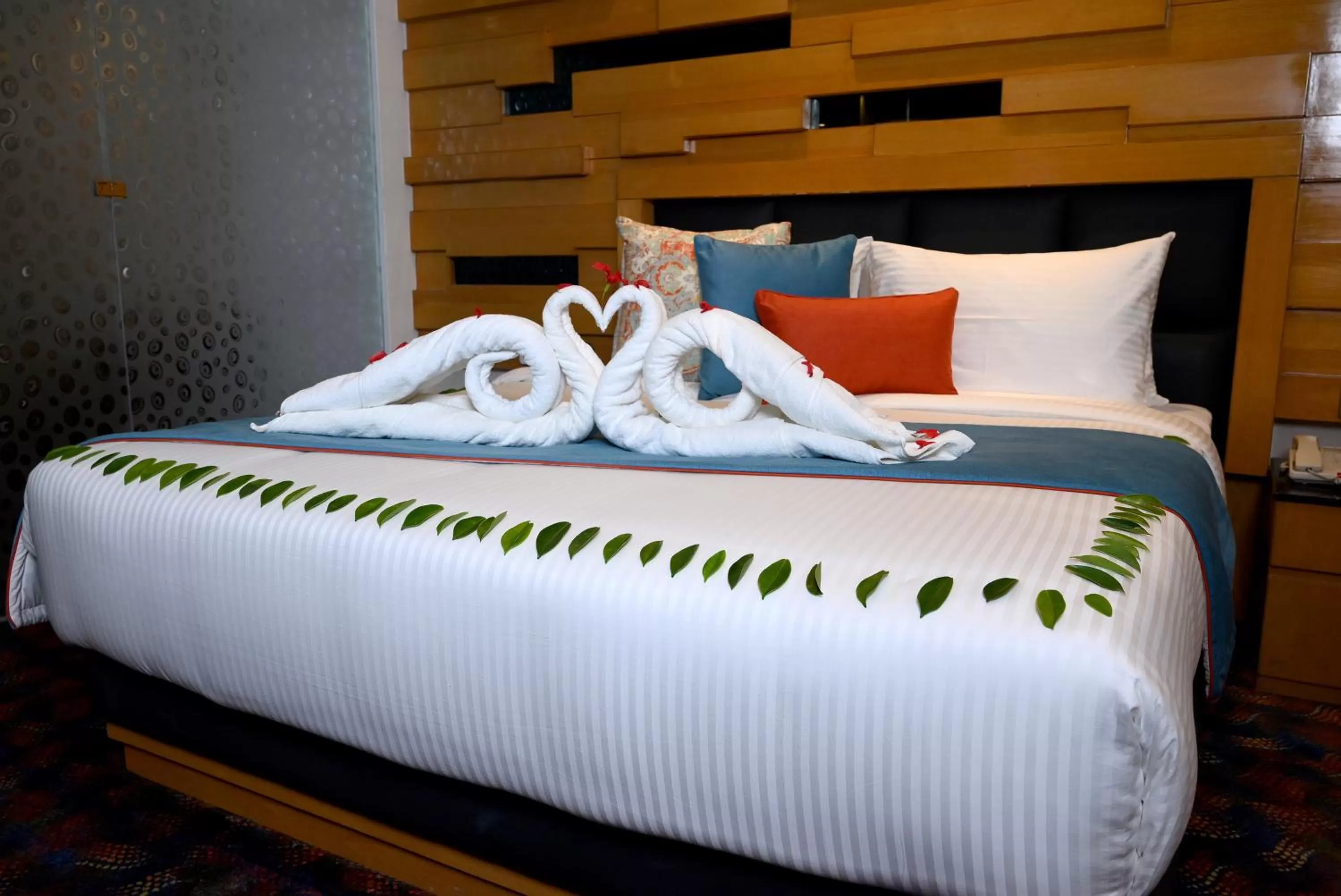 Bedroom, Bed in Ramada Plaza by Wyndham Jammu Vijaypur