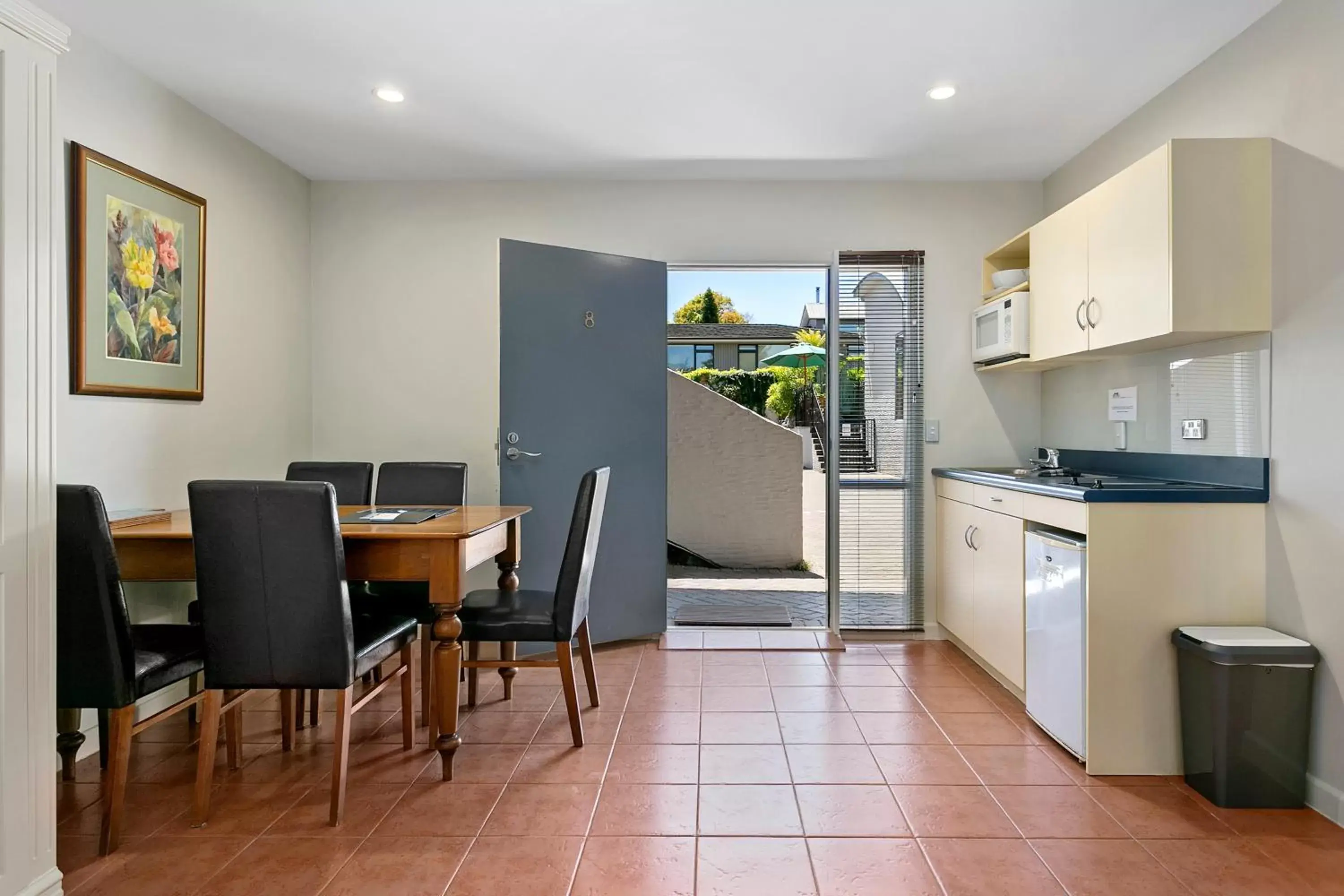 Kitchen or kitchenette, Kitchen/Kitchenette in Baycrest Thermal Lodge