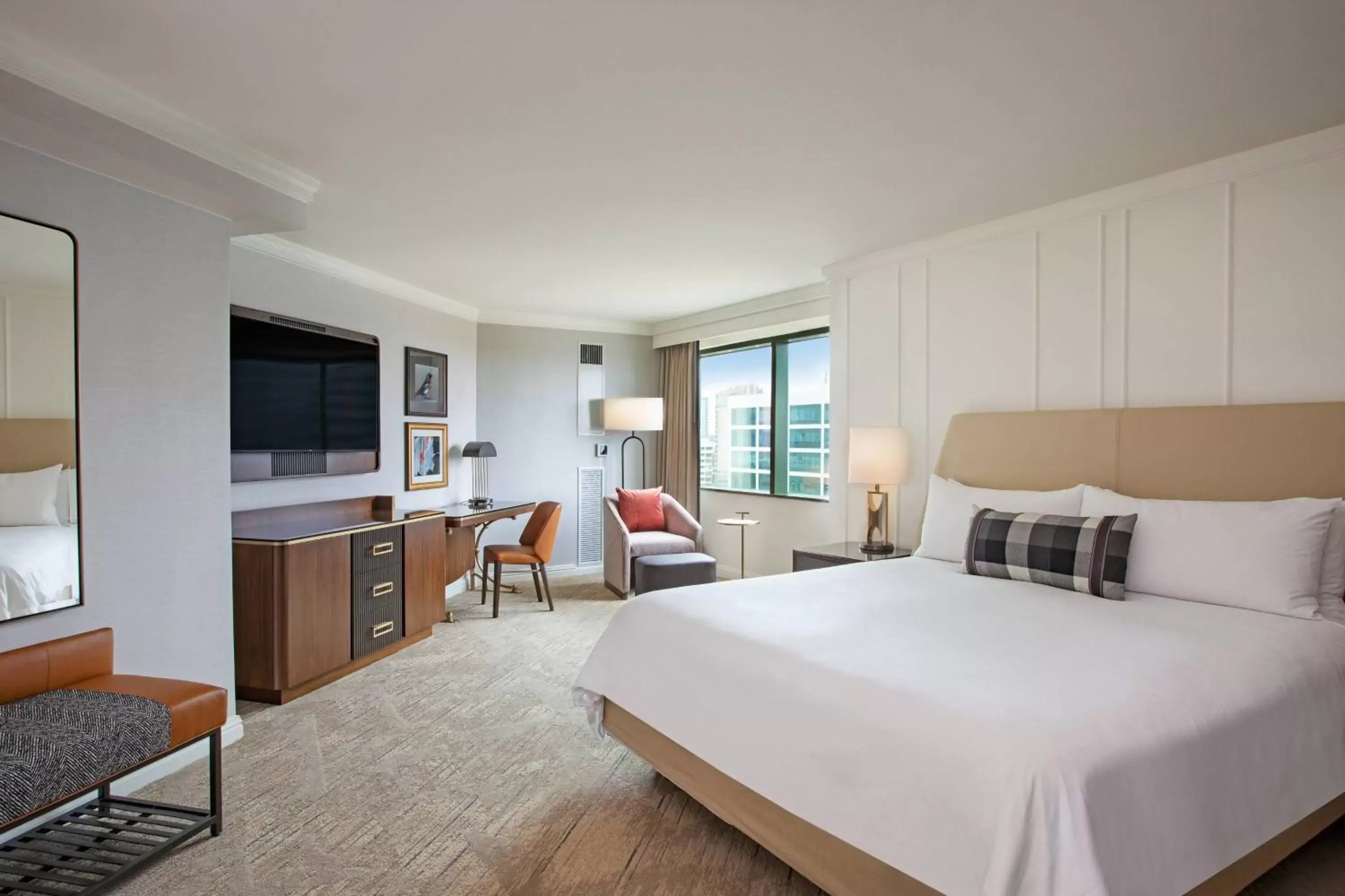 Deluxe Corner King Room - Concierge Level in JW Marriott Atlanta Buckhead Deluxe Corner King Room - Concierge Level in JW Marriott Atlanta Buckhead