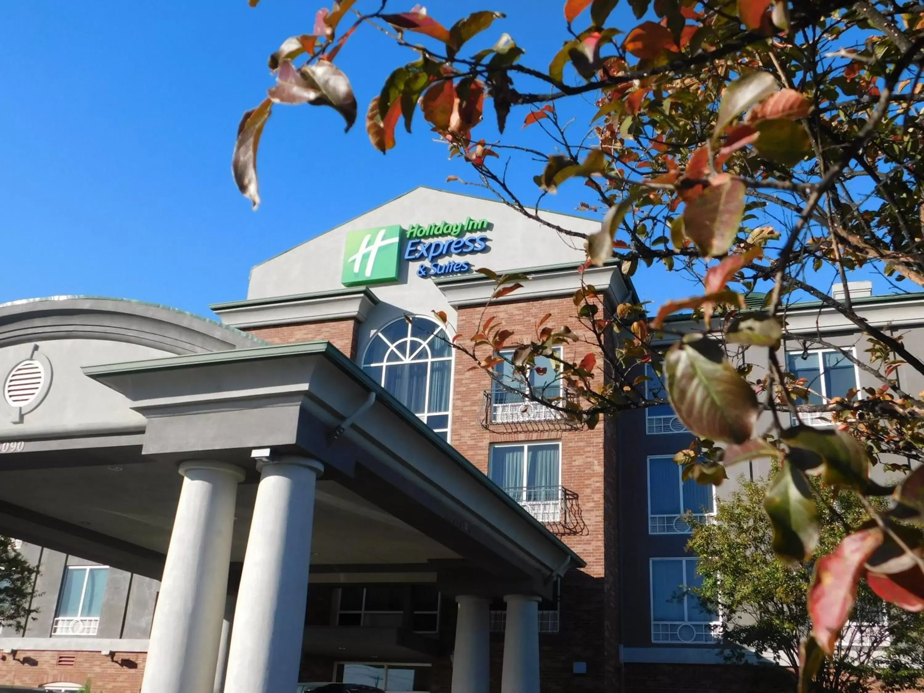 Property Building in Holiday Inn Express Hotel & Suites Millington-Memphis Area, an IHG Hotel