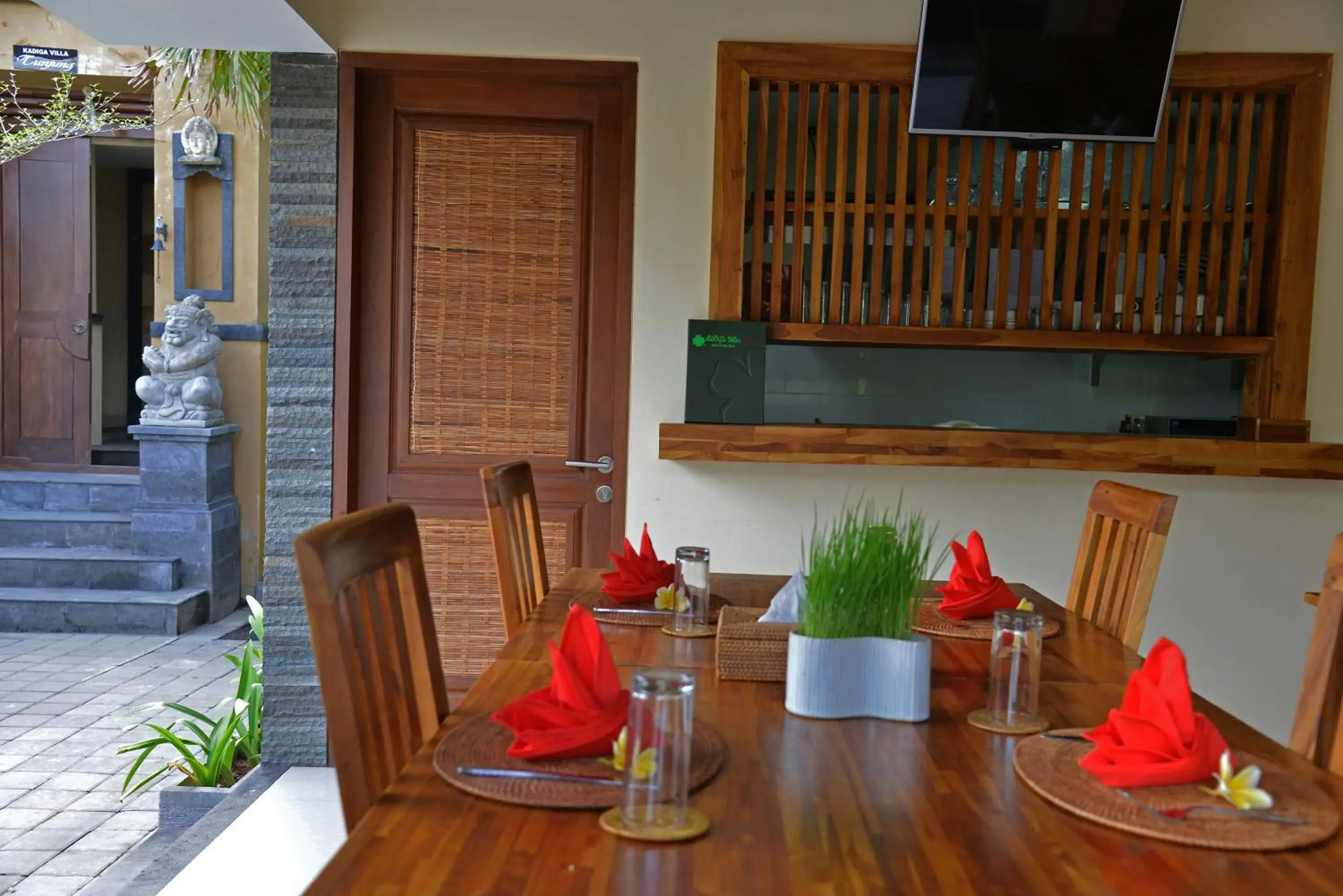 Restaurant/places to eat, Dining Area in Kadiga Villas Ubud
