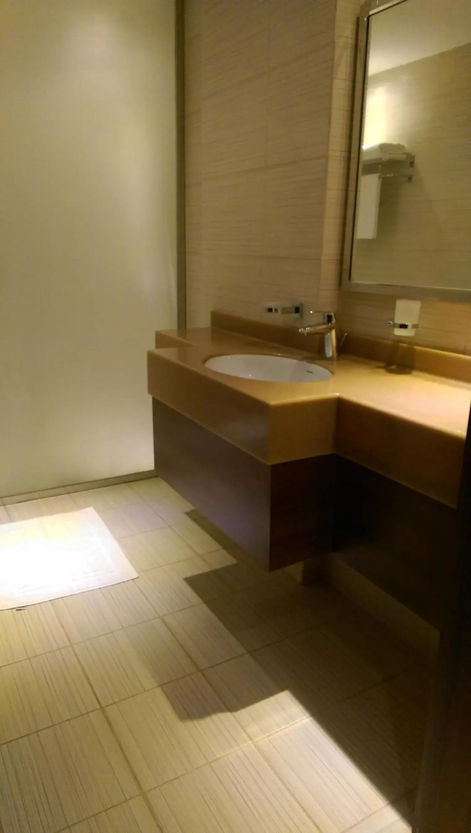 Property building, Bathroom in MANAZEL Al DIAFA SERVICED APARTMENTS