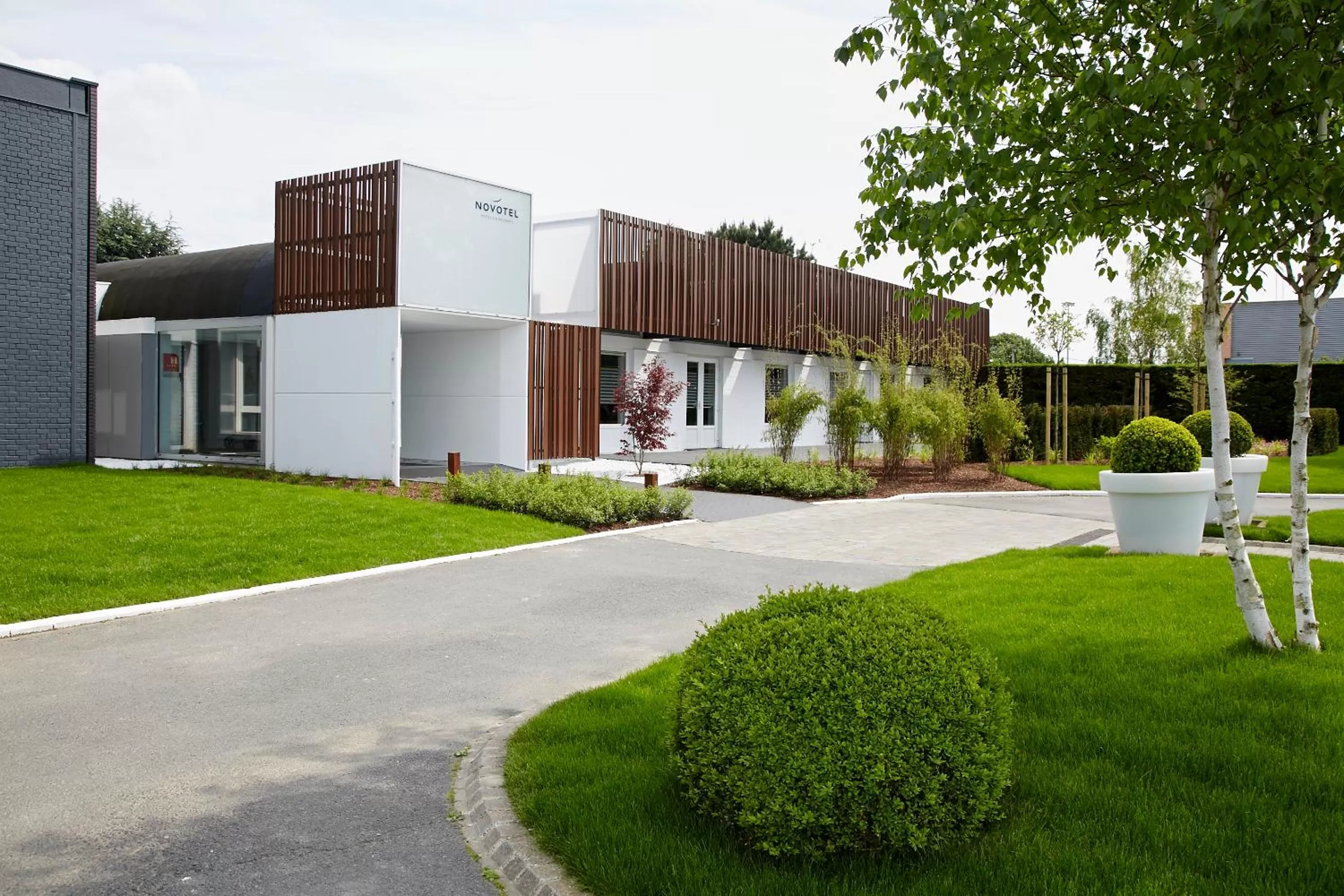 Facade/entrance in Novotel Lens Noyelles