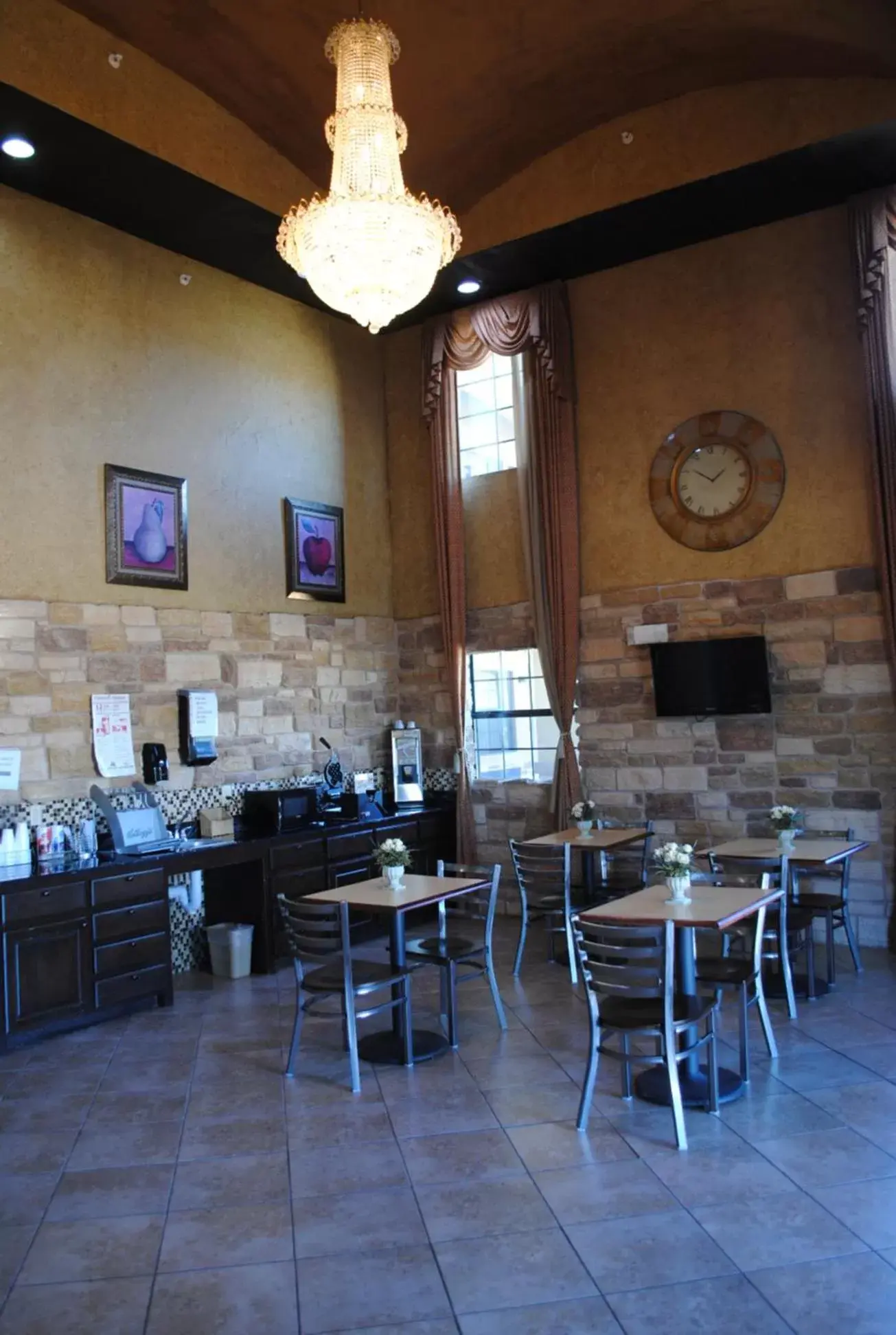 Breakfast, Restaurant/Places to Eat in Scottish Inns Fort Worth
