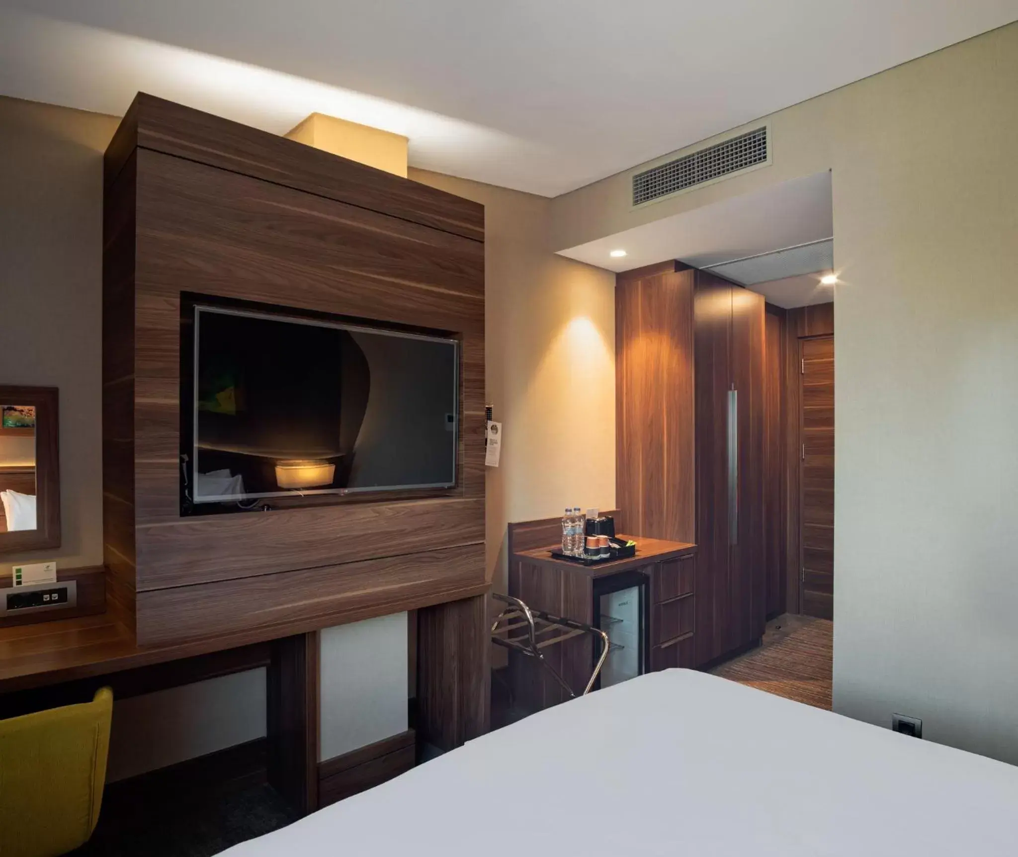 Photo of the whole room, TV/Entertainment Center in Holiday Inn Istanbul - Kadikoy, an IHG Hotel