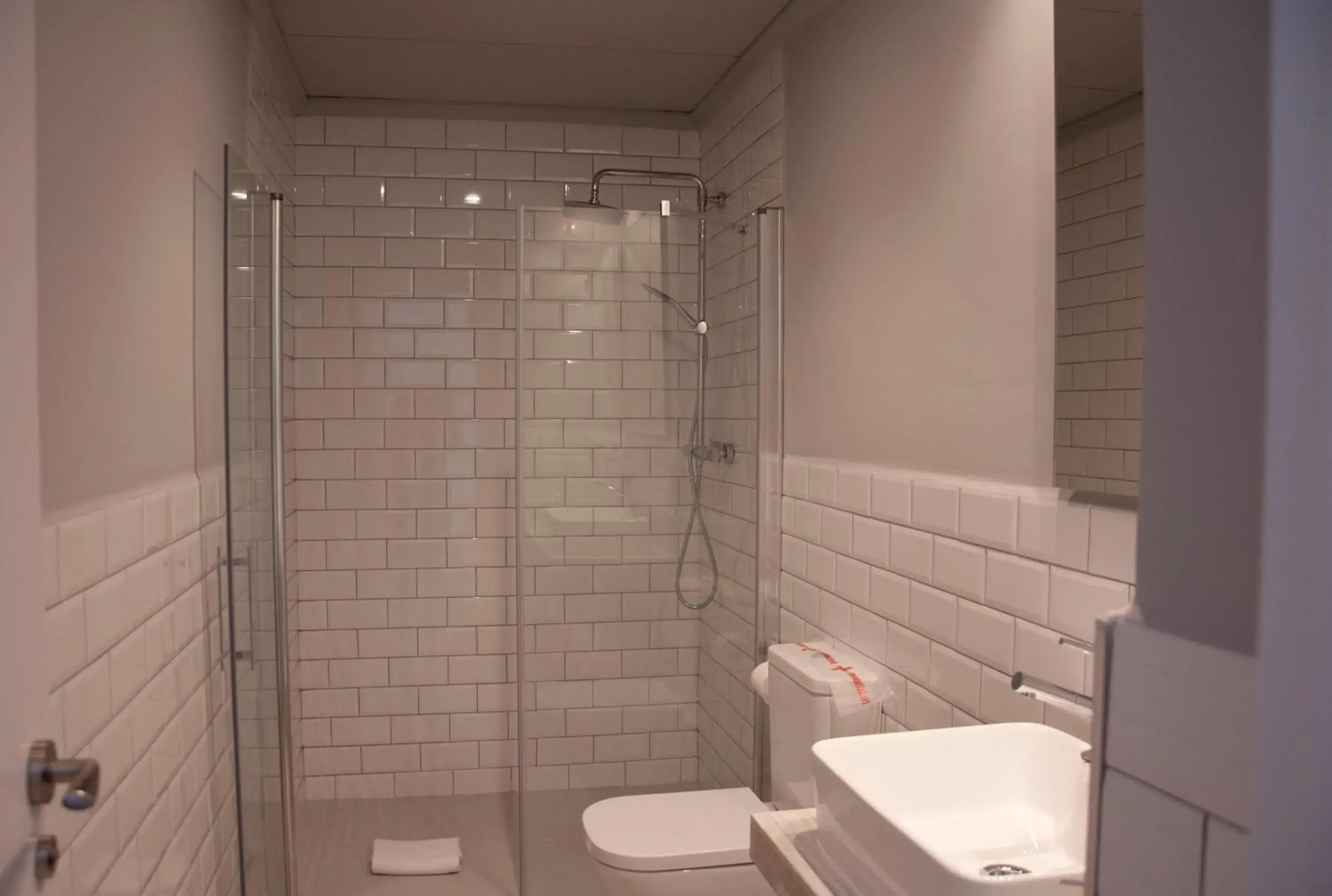 Shower, Bathroom in You & Co. Saler Beach boutique