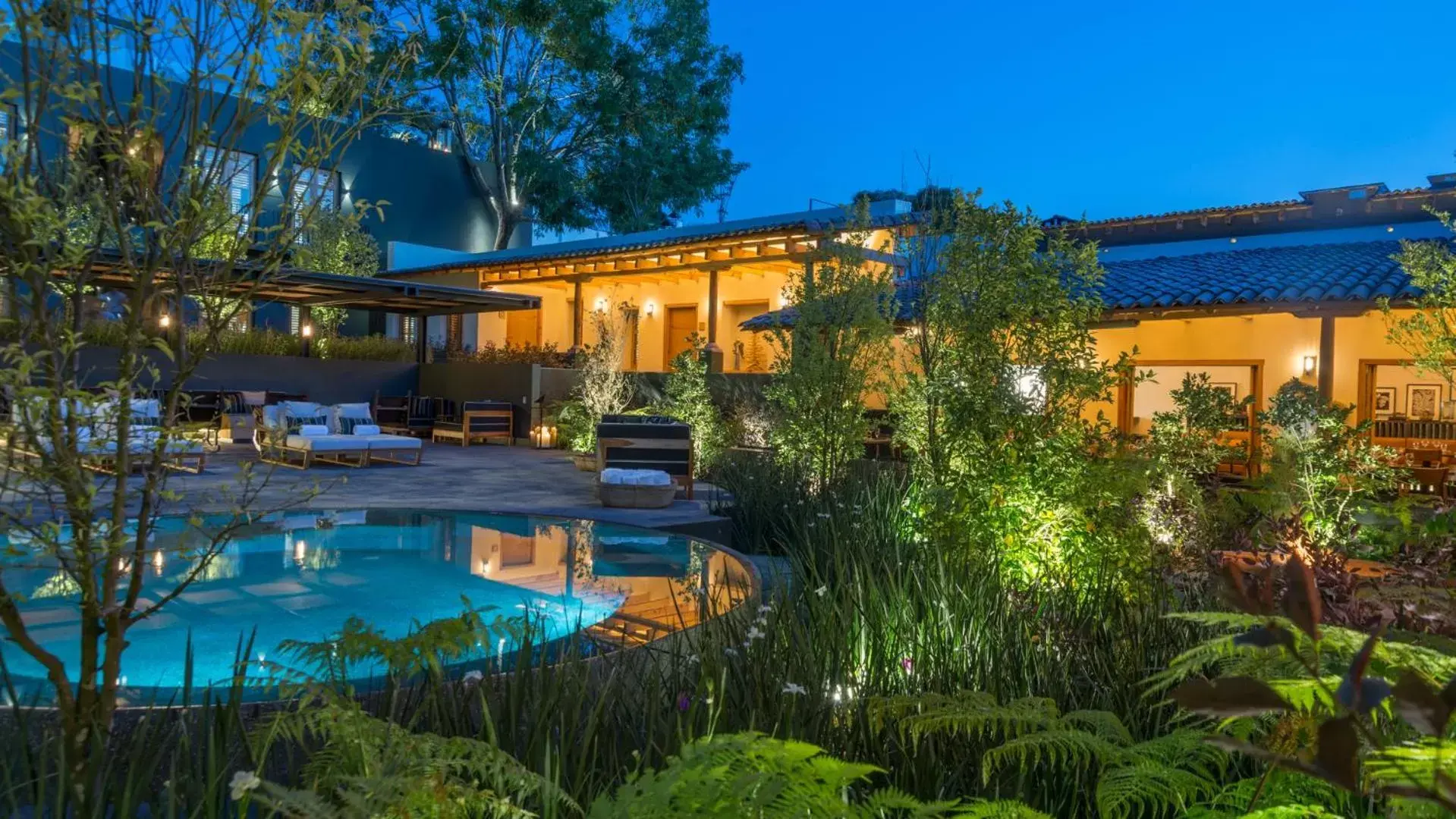 Patio, Property Building in La Casa Rodavento