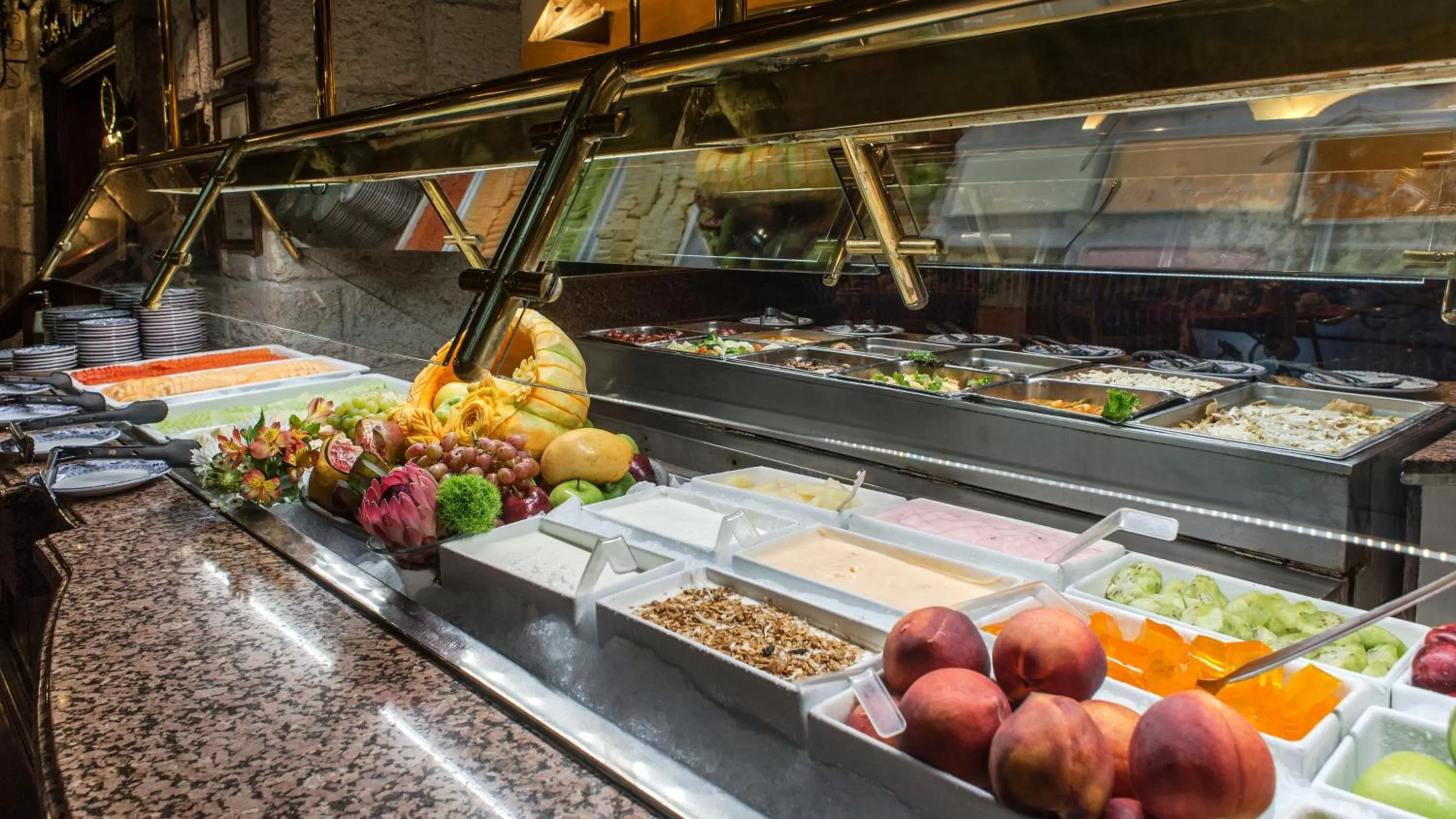 Breakfast in Holiday Inn Queretaro Centro Historico by IHG