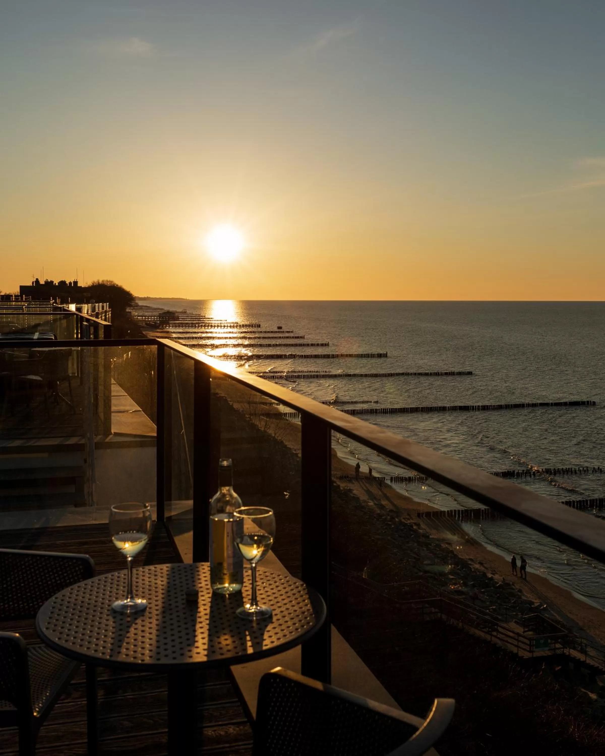 Sunset in Boulevard Ustronie Morskie by Zdrojowa