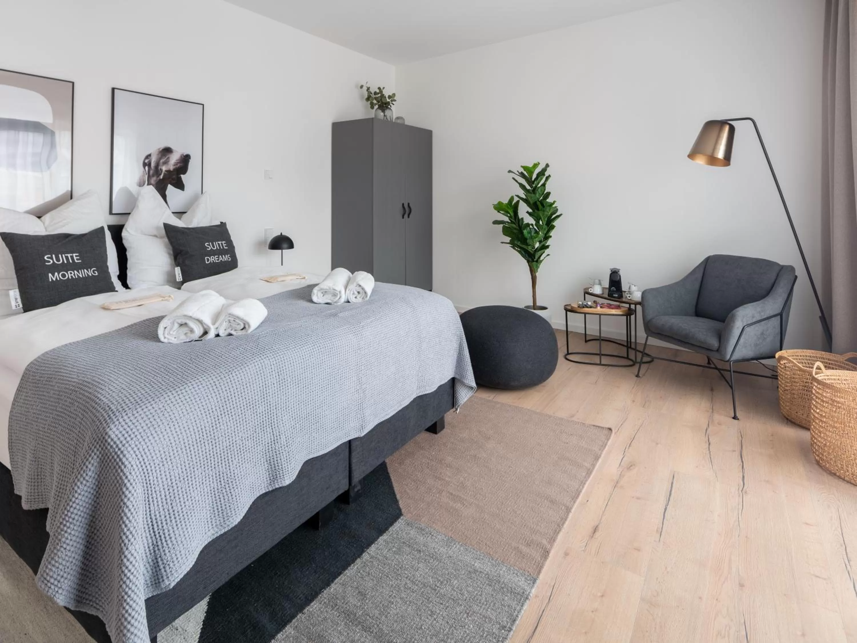 Photo of the whole room, Bed in Limehome Frankfurt Gutleutstraße - Digital Access