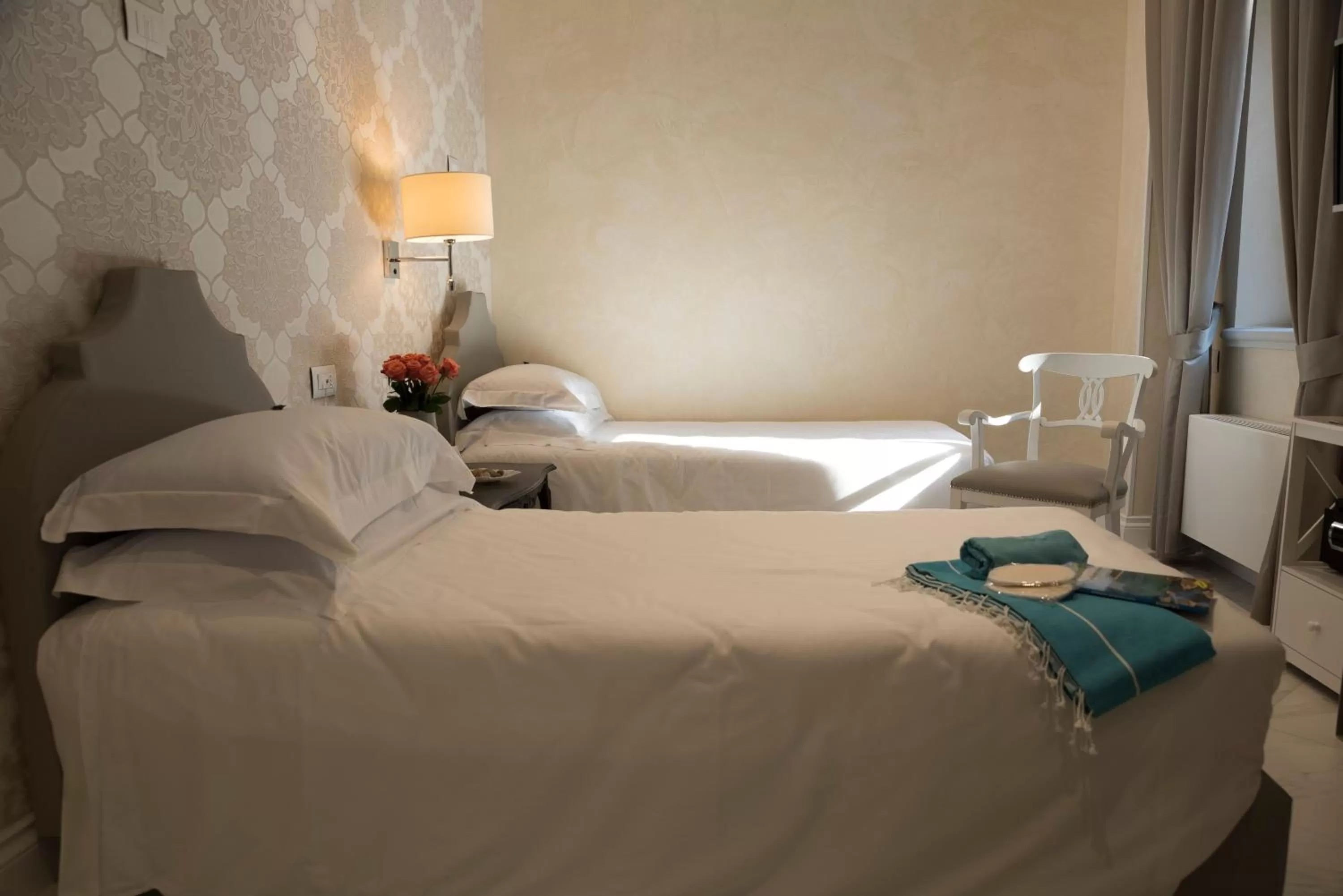Photo of the whole room, Bed in Altavilla Boutique Hotel
