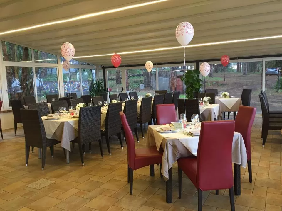 Restaurant/Places to Eat in Al Corbezzolo