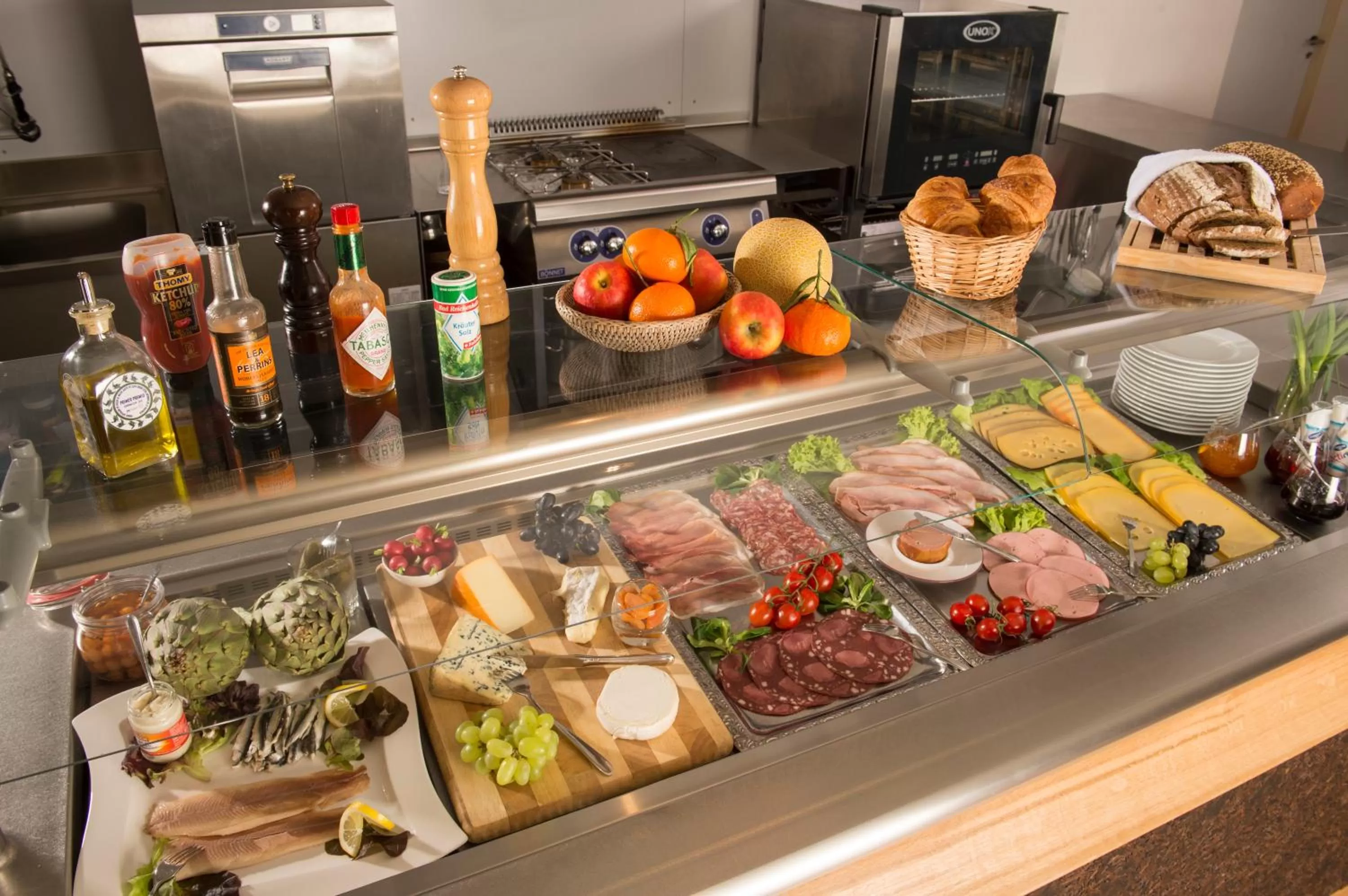 Buffet breakfast in Sleepwood Hotel