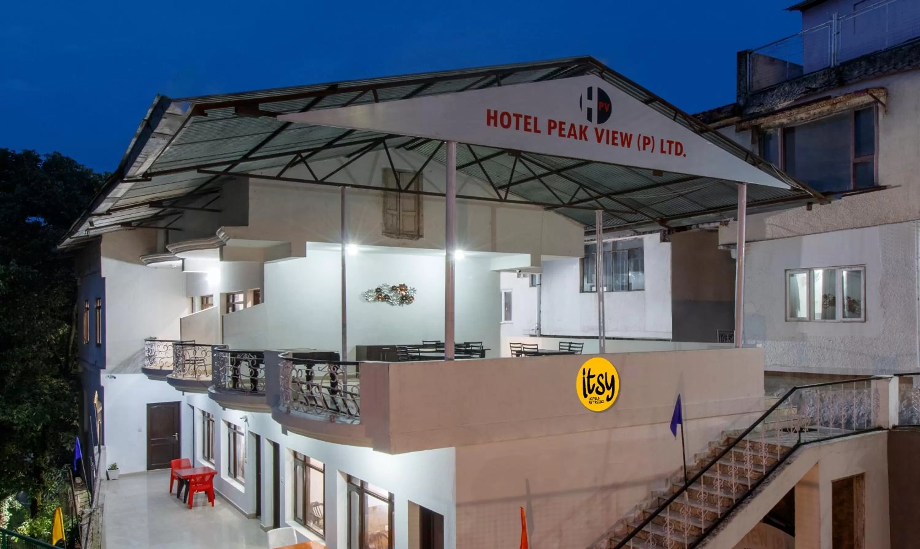 Facade/entrance in Itsy Hotels Peak View, 300 Mts From Mall Road