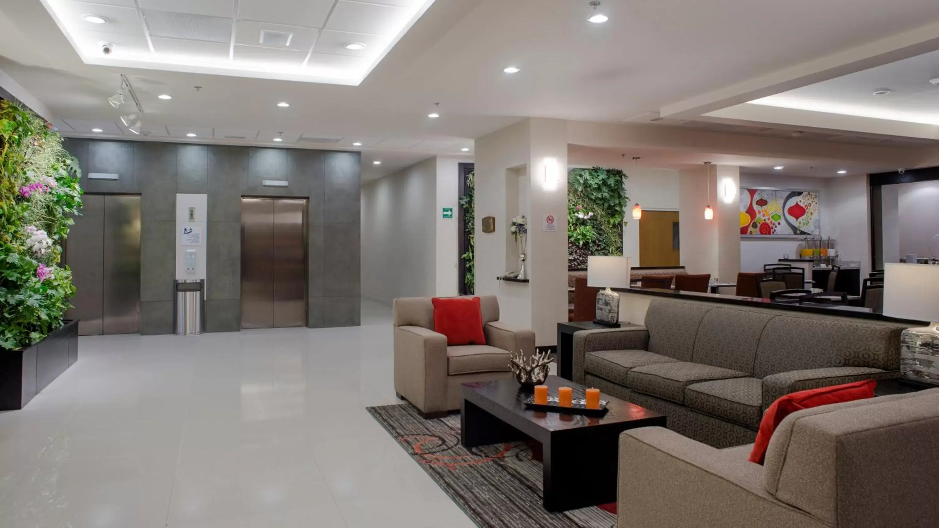 Property building, Lobby/Reception in Holiday Inn Express & Suites Chihuahua Juventud, an IHG Hotel
