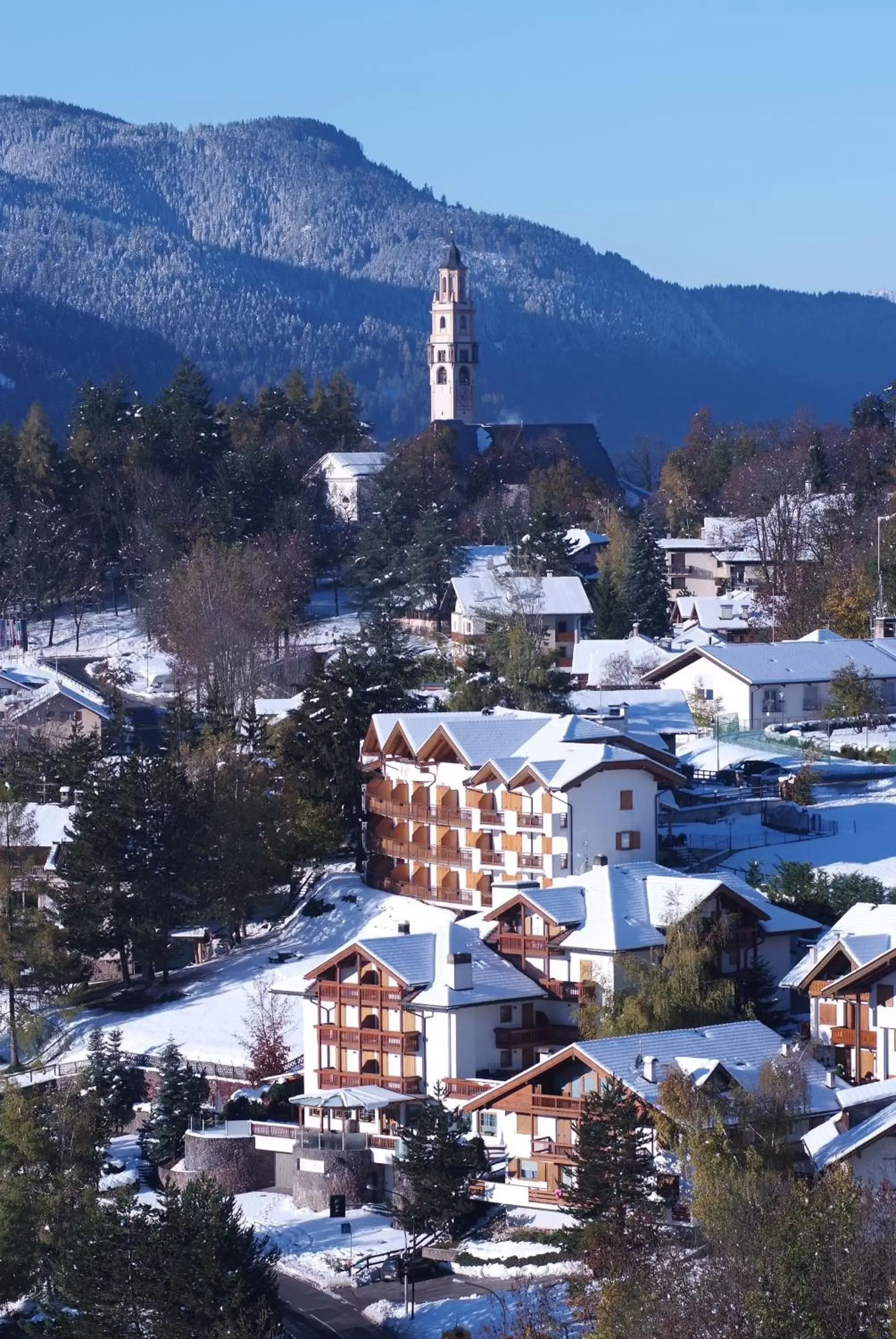 Bird's eye view, Bird's-eye View in La Roccia Wellness Hotel