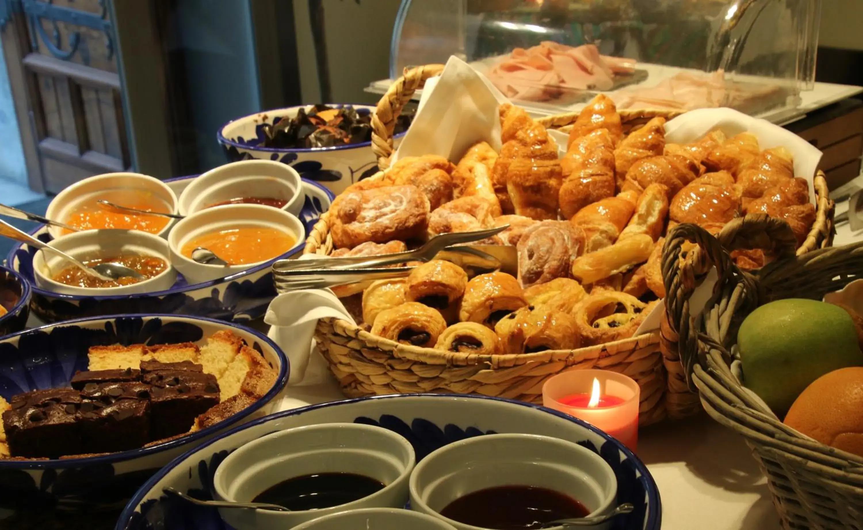 Breakfast in Hospes Palau de La Mar