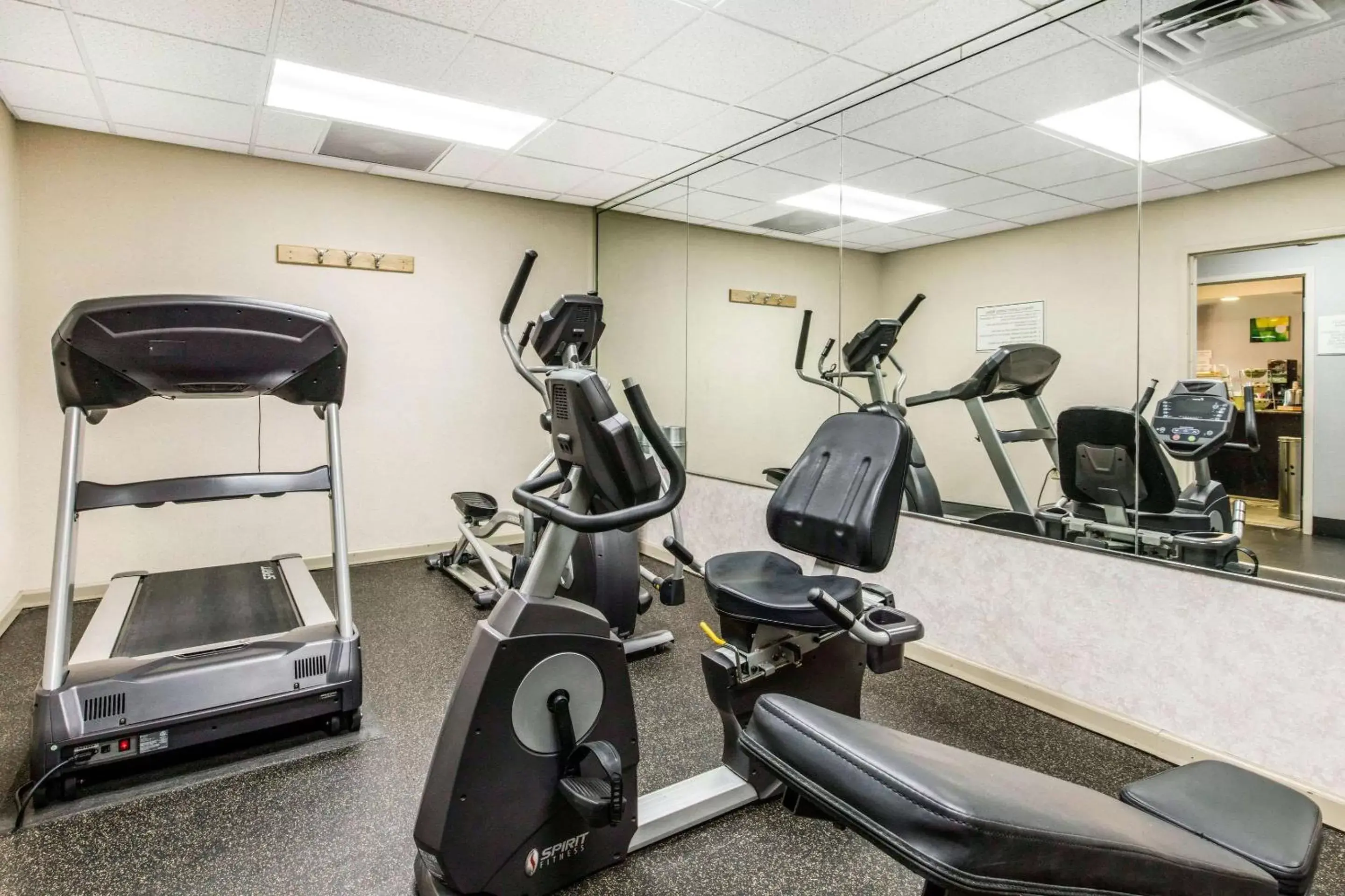 Fitness centre/facilities, Fitness Center/Facilities in Quality Inn Airport I-240