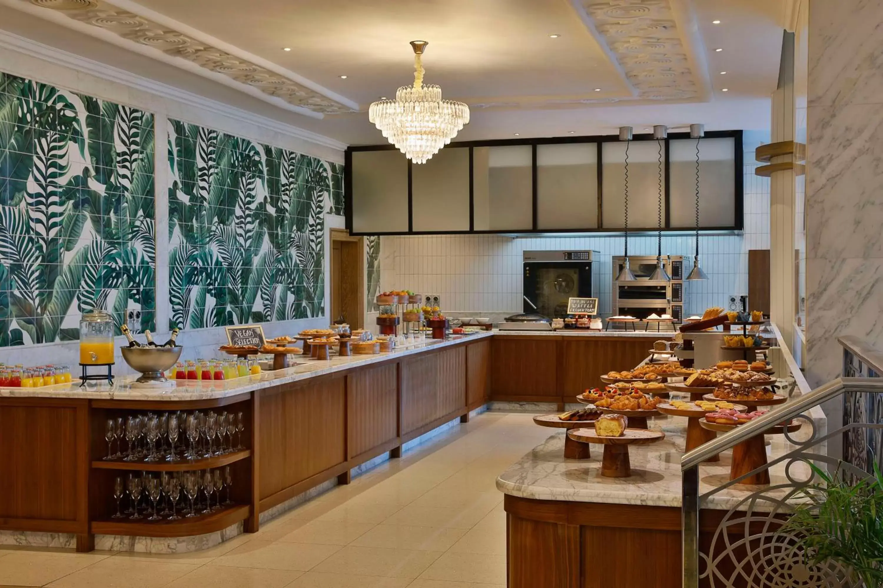 Breakfast, Restaurant/Places to Eat in Waldorf Astoria Ras Al Khaimah