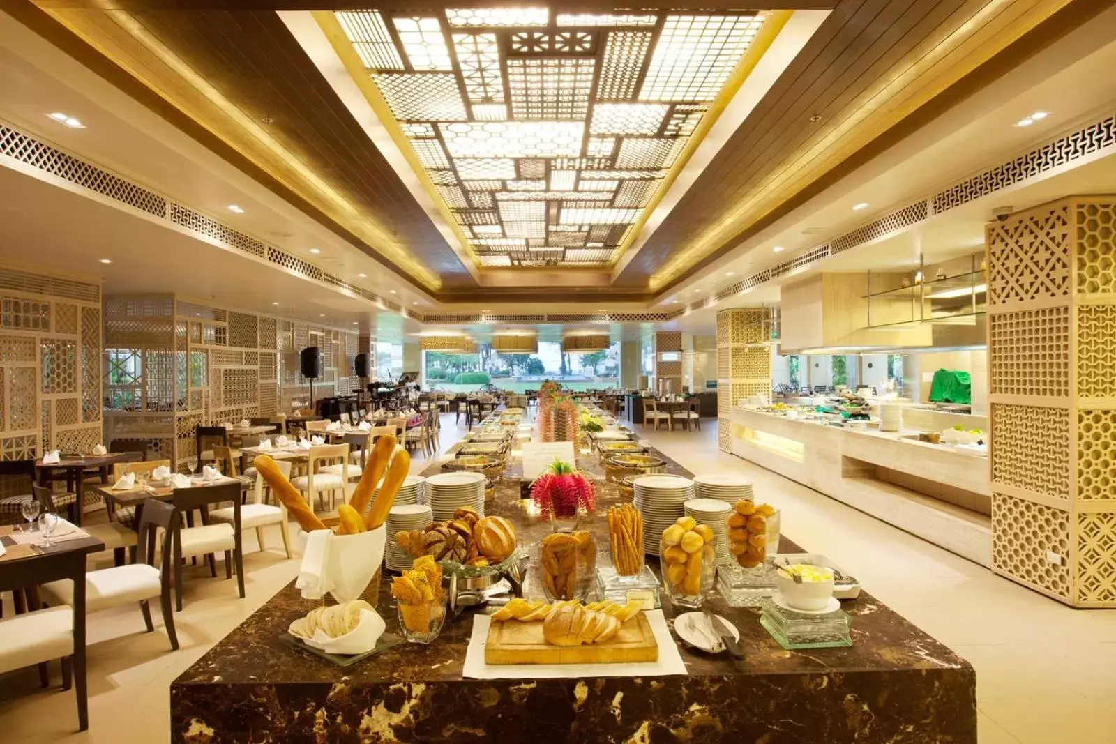 Breakfast, Restaurant/Places to Eat in Phuket Graceland Resort and Spa - SHA Extra Plus