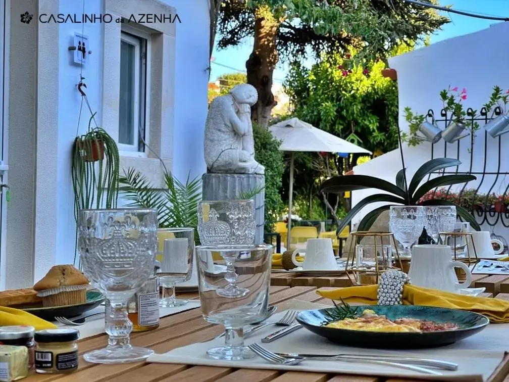 Patio, Restaurant/Places to Eat in Casalinho da Azenha - Charm House