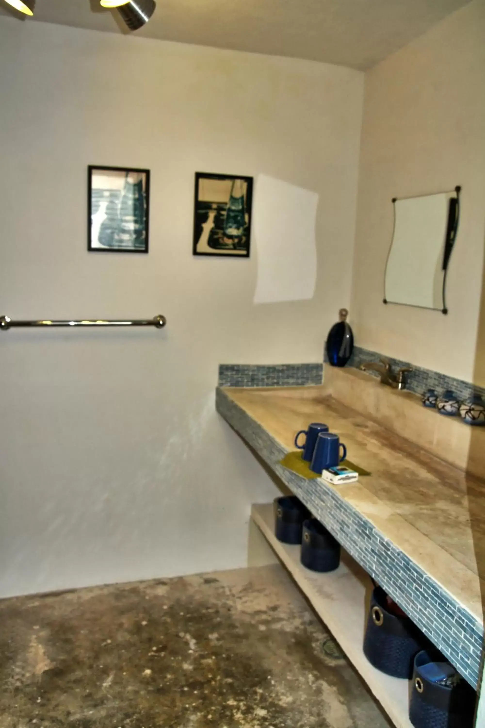 Bathroom in La Pantera Negra