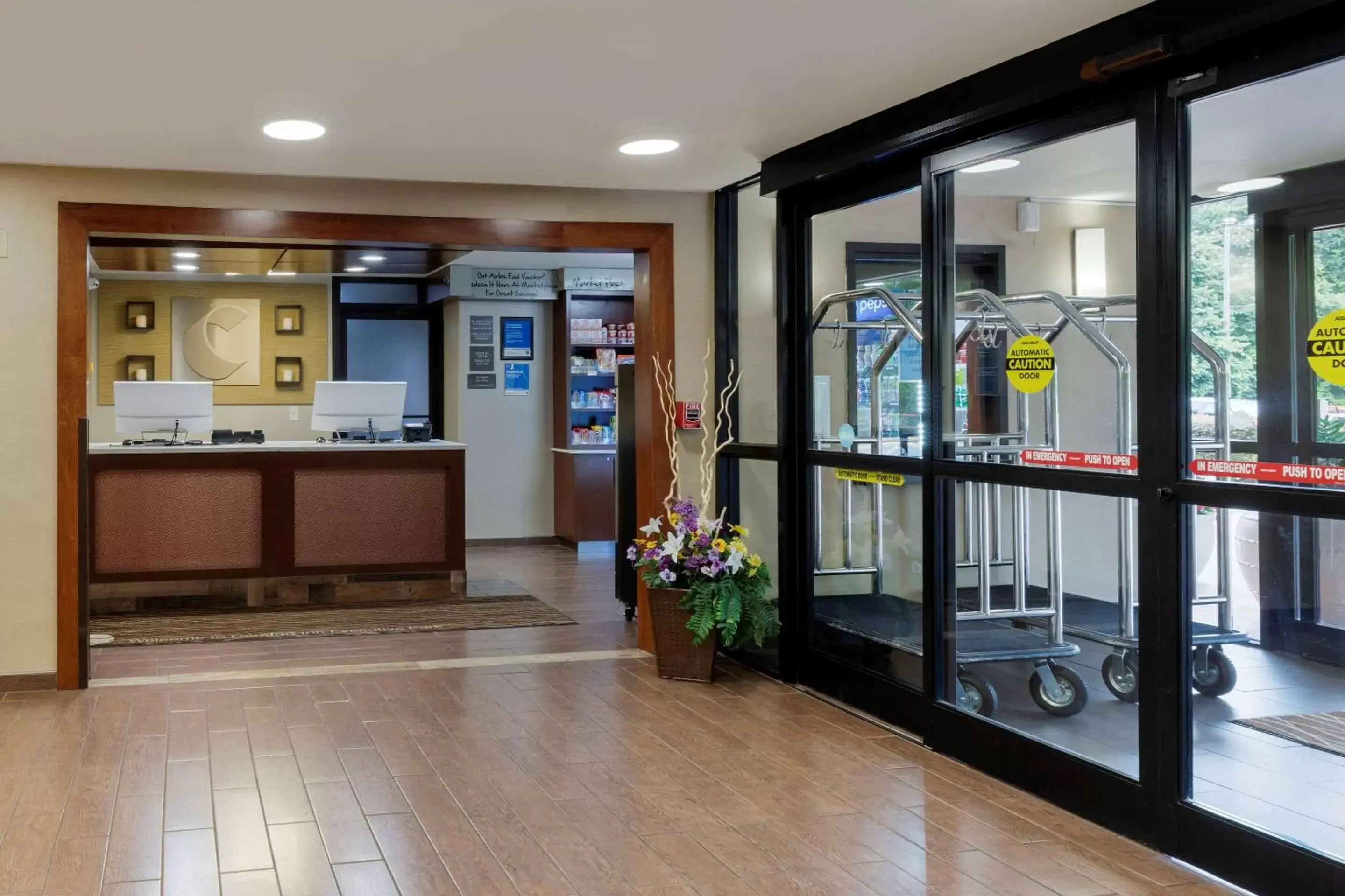 Lobby or reception, Lobby/Reception in Comfort Inn Charlotte Airport Uptown