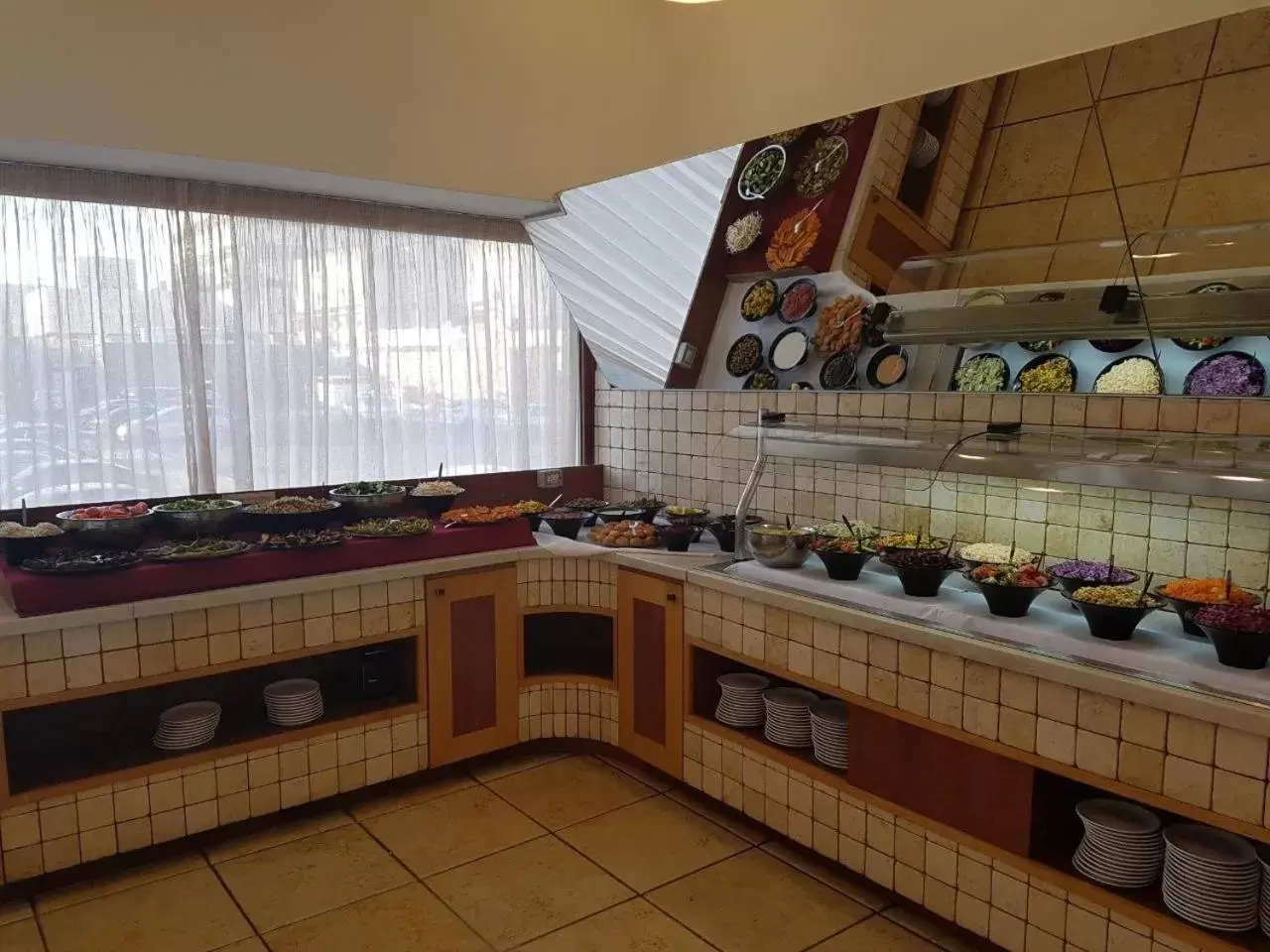 Meals, Kitchen/Kitchenette in Inbar Hotel