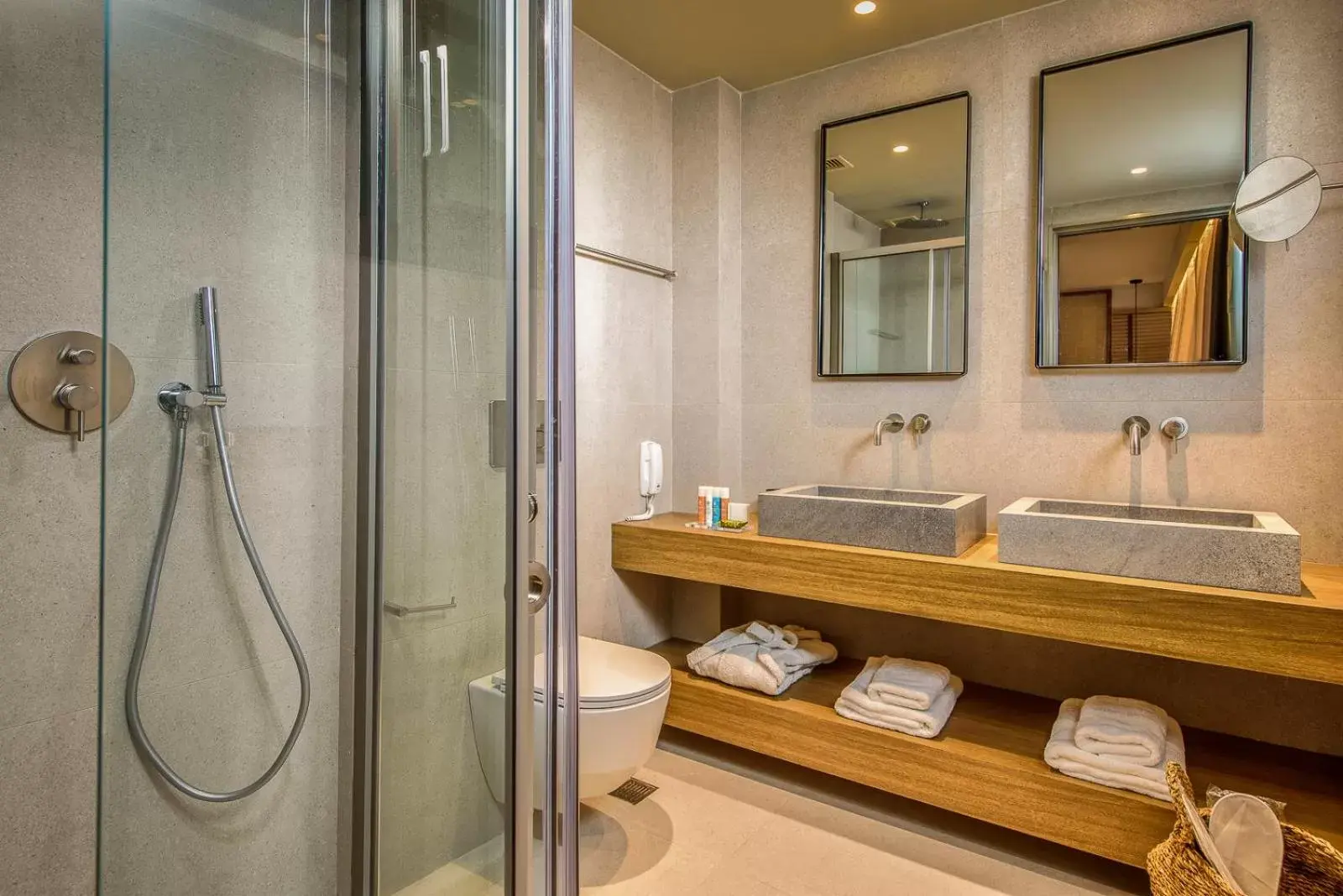 Shower, Bathroom in DOM Boutique Hotel