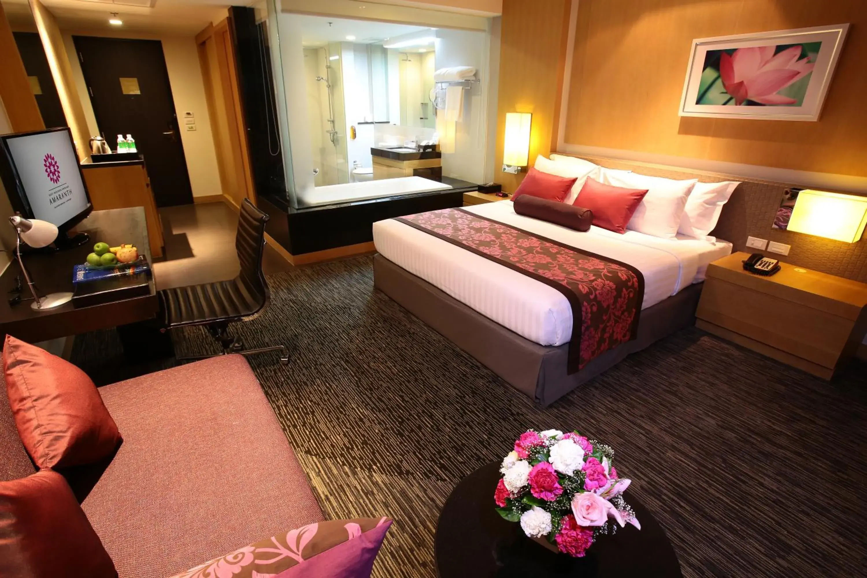 Photo of the whole room, Bed in Amaranth Suvarnabhumi Hotel