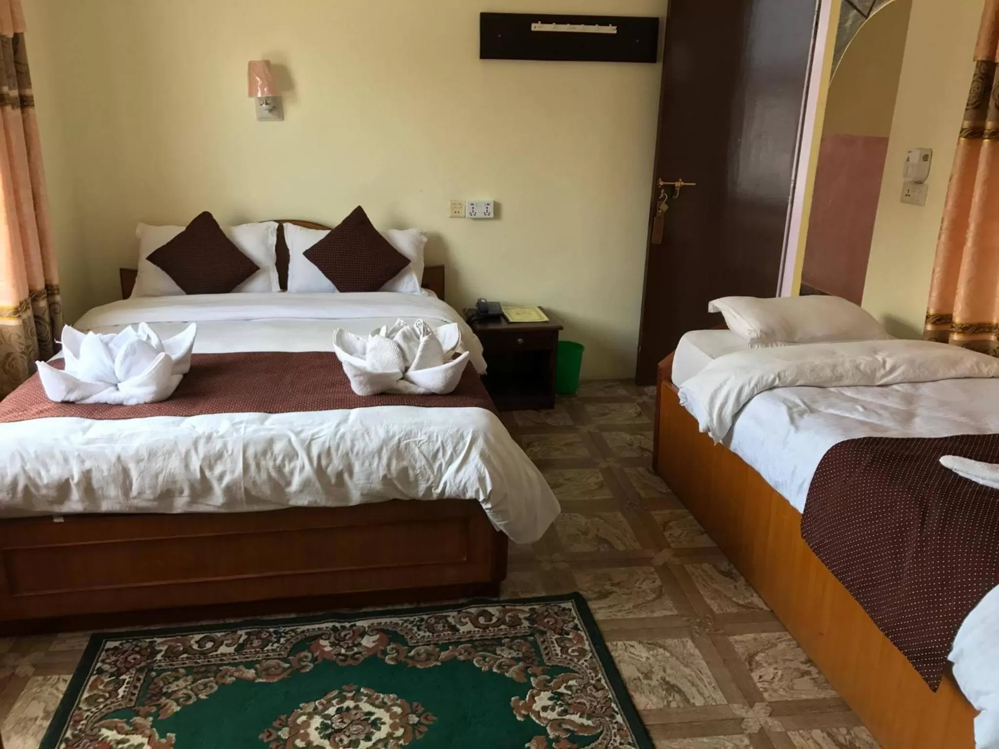 Bedroom, Bed in Hotel Himalayan Inn