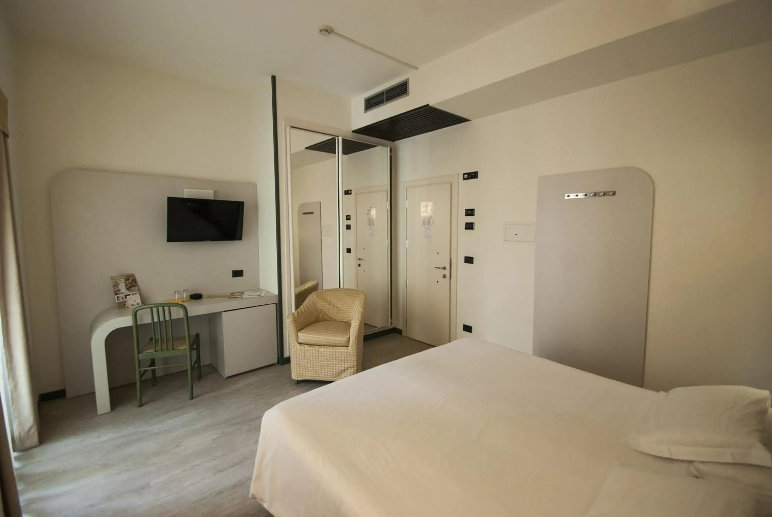 Classic Double Room for Single Use in Hotel Le Palme - Premier Resort
