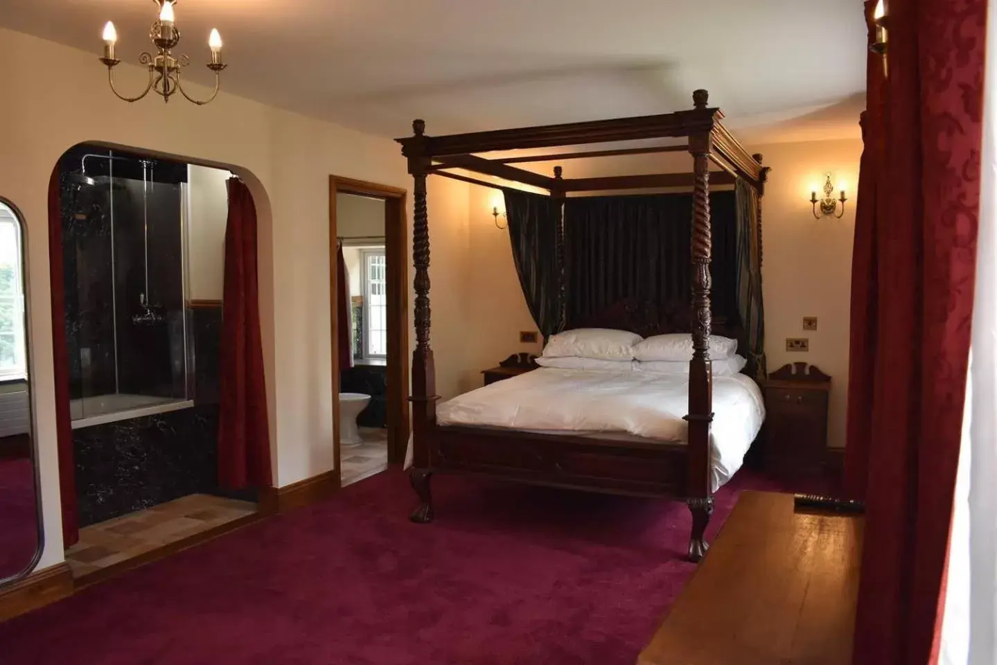Deluxe Double Room with Bath in Great Trethew Manor Hotel & Restaurant