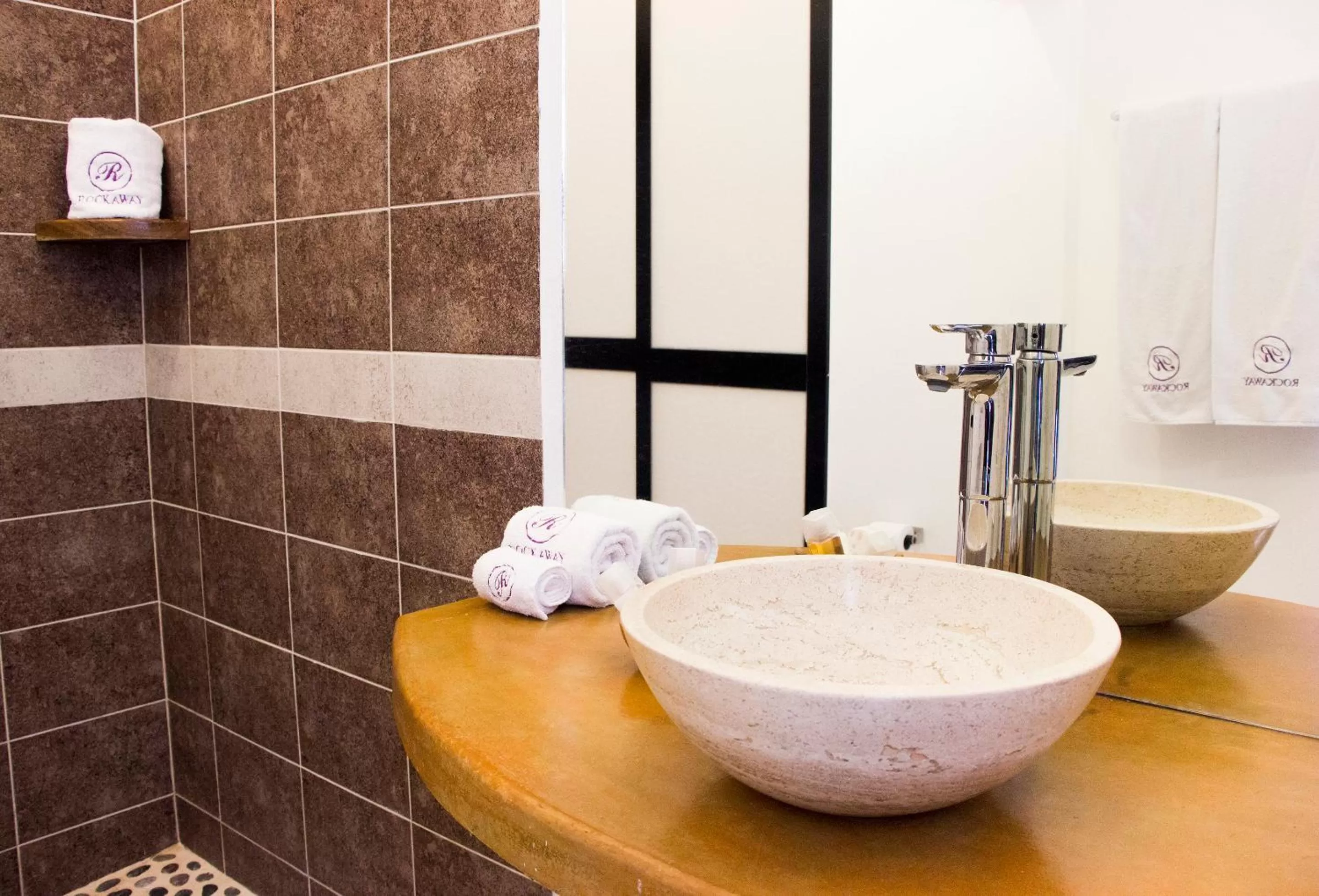 Bathroom in Hotel Rockaway