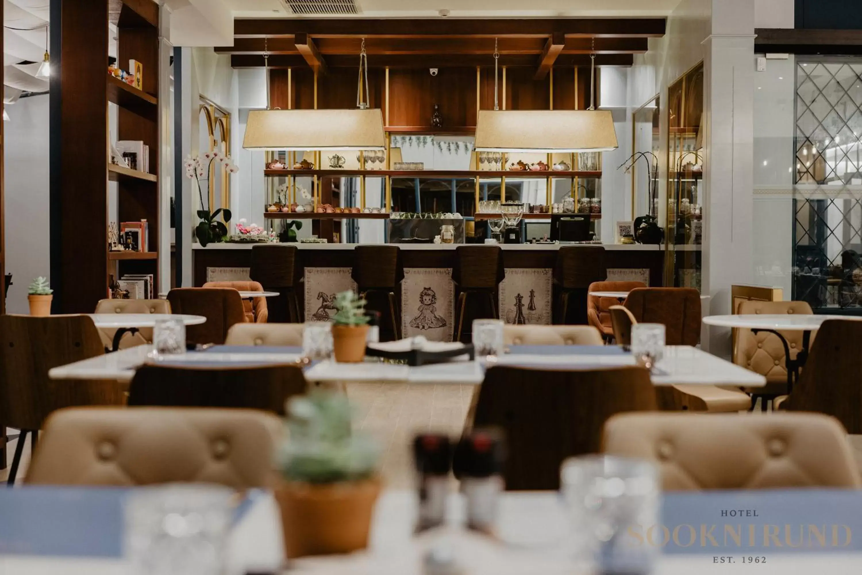 Restaurant/places to eat in SOOKNIRUND HOTEL Restaurant/places to eat in SOOKNIRUND HOTEL