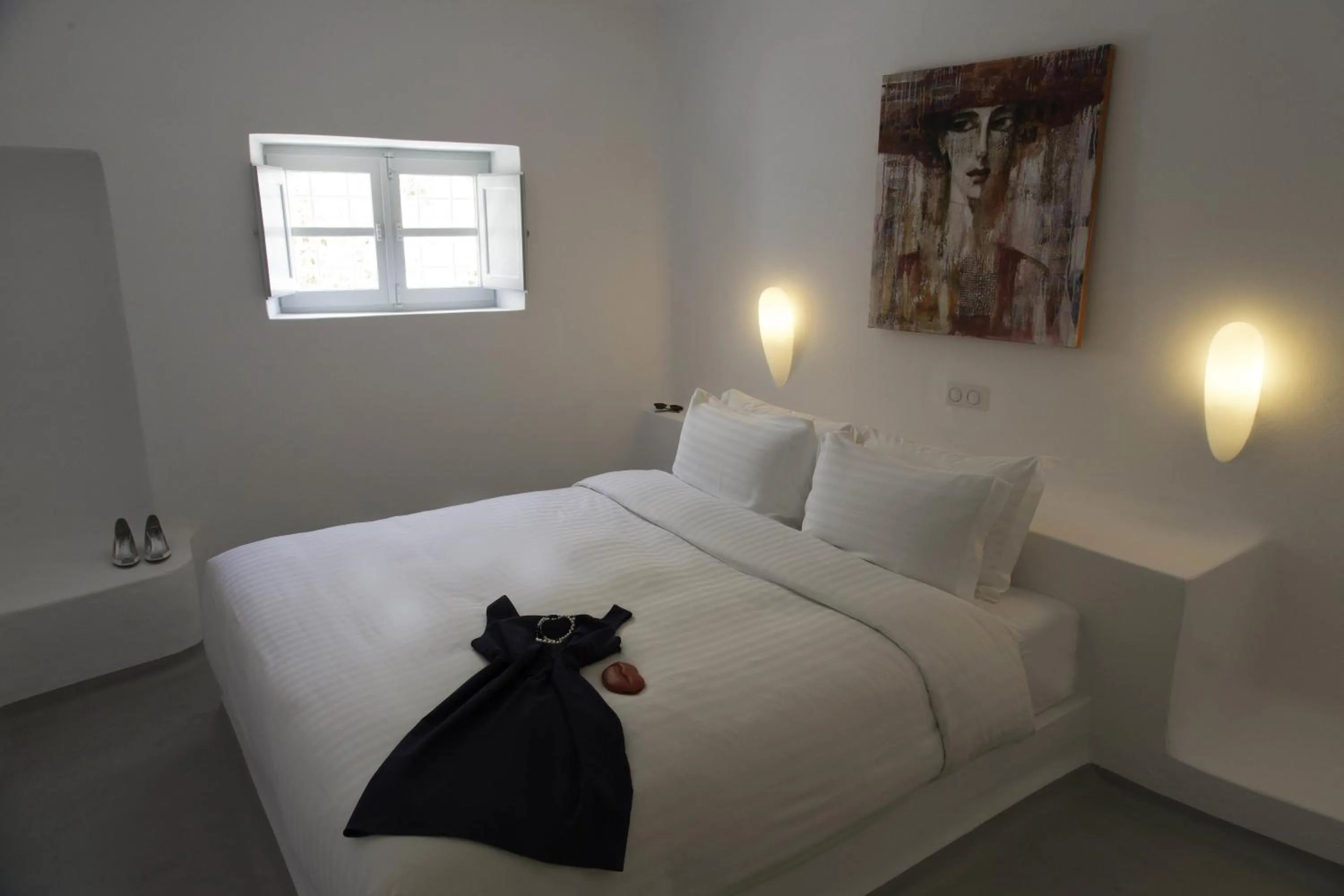 Photo of the whole room, Bed in Trieris Villa & Suites