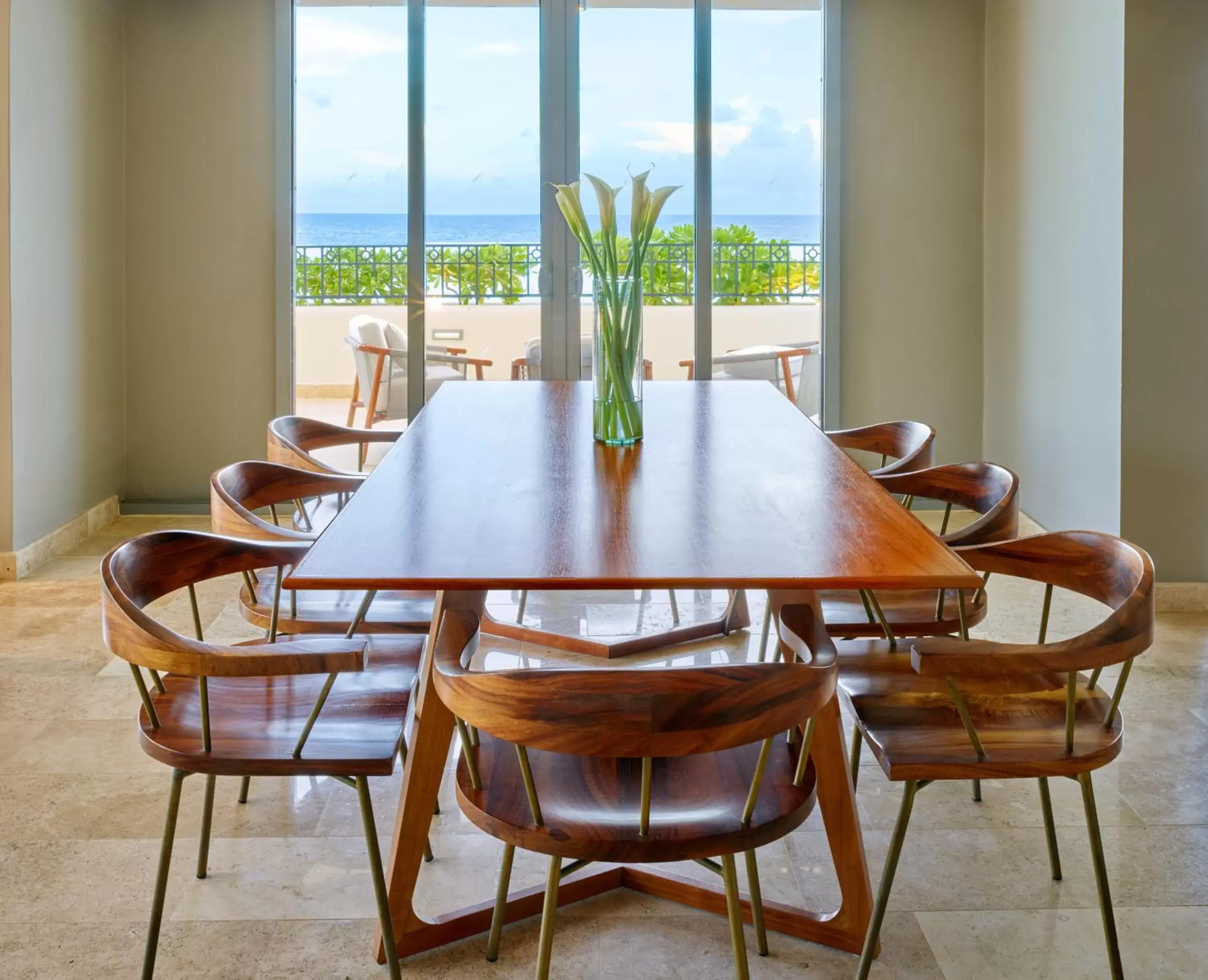 Photo of the whole room, Dining Area in Fiesta Americana Condesa Cancun - All Inclusive