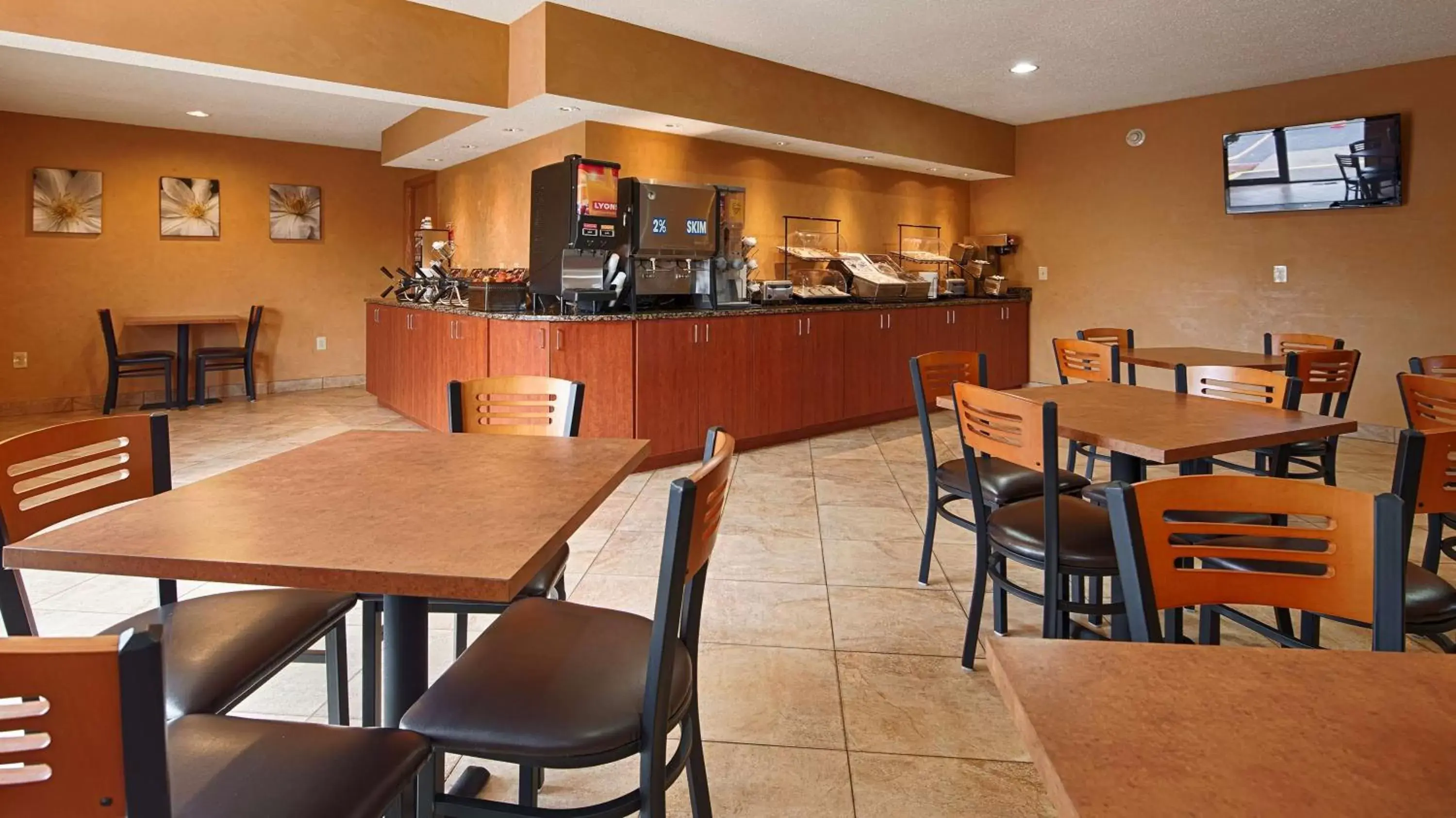 Restaurant/Places to Eat in Best Western Ambassador Inn & Suites