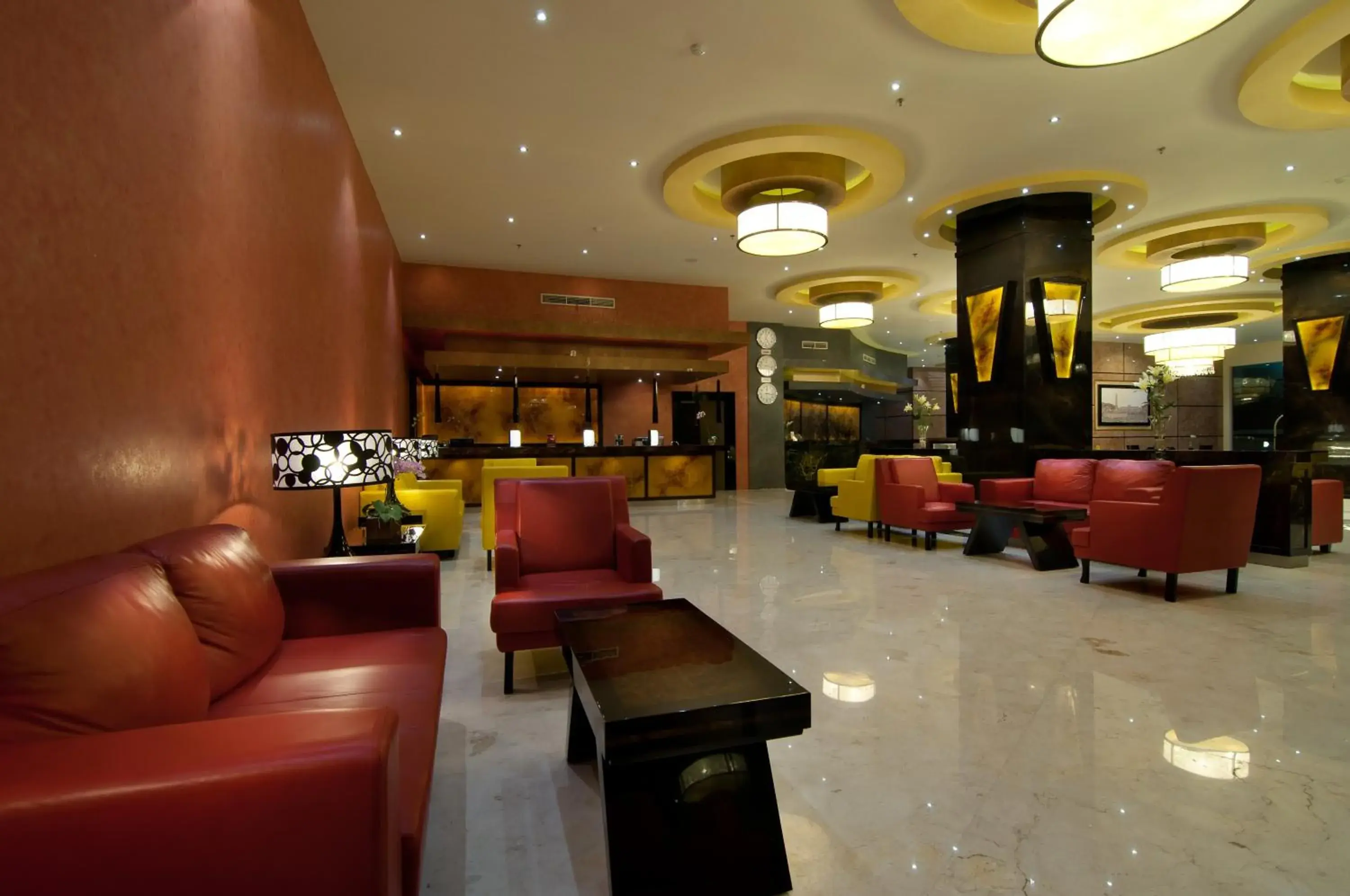 Communal lounge/ TV room, Lobby/Reception in Aria Gajayana Hotel