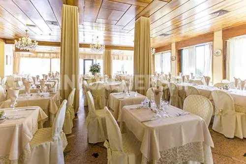 Restaurant/Places to Eat in Hotel Spiaggia Marconi
