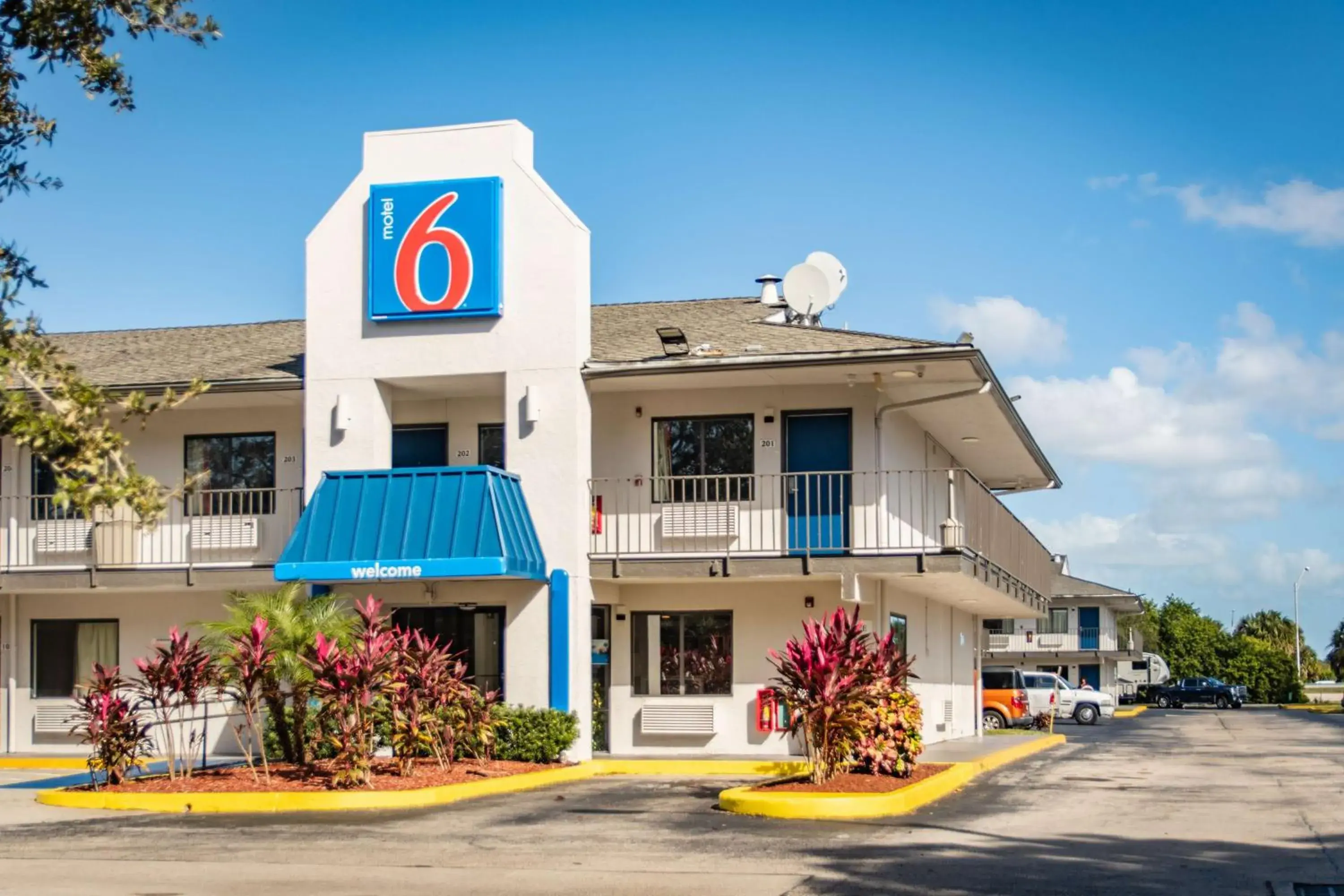 Property Building in Motel 6-Ft. Pierce, FL