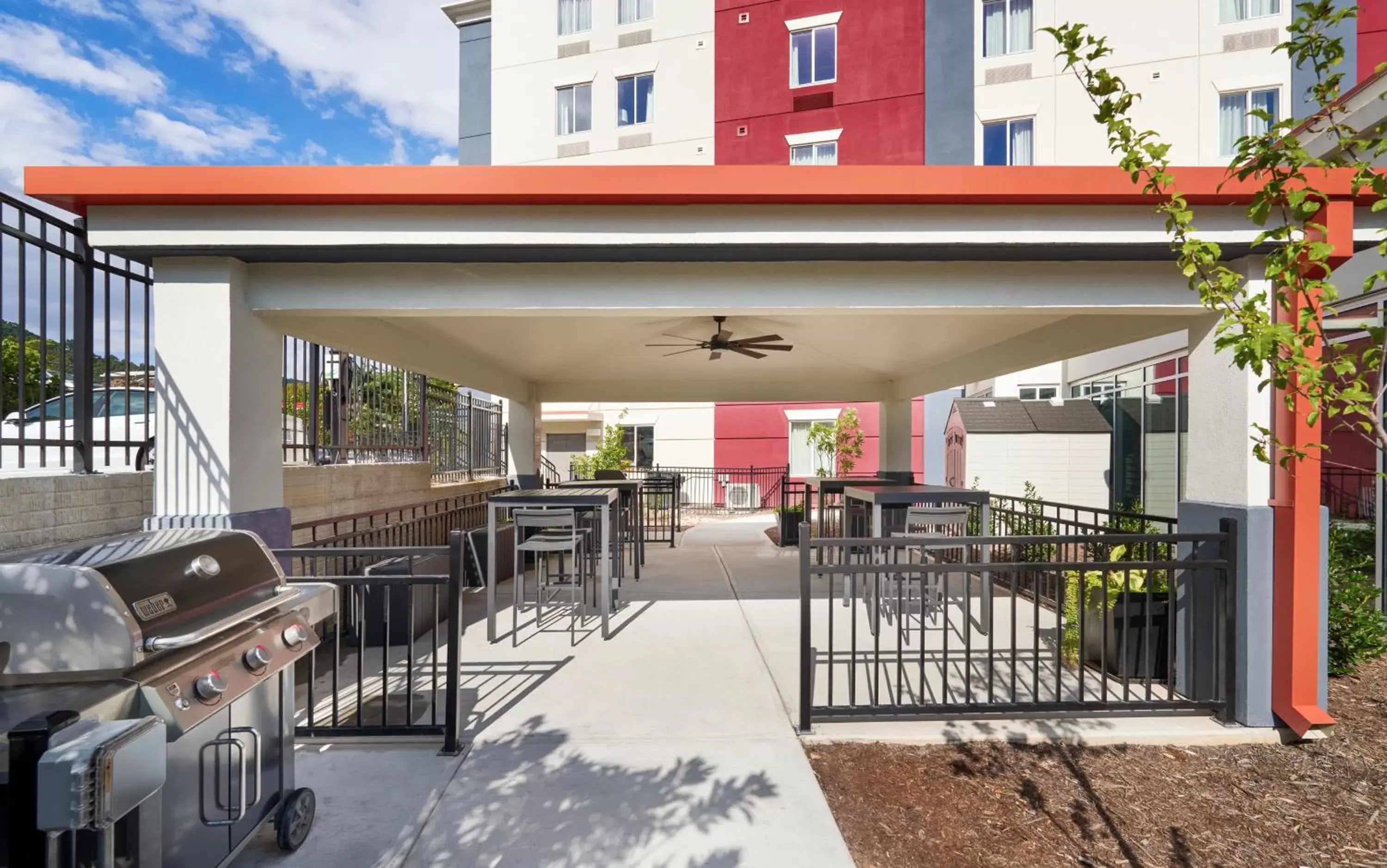 BBQ facilities, Restaurant/Places to Eat in Candlewood Suites - Asheville Downtown, an IHG Hotel