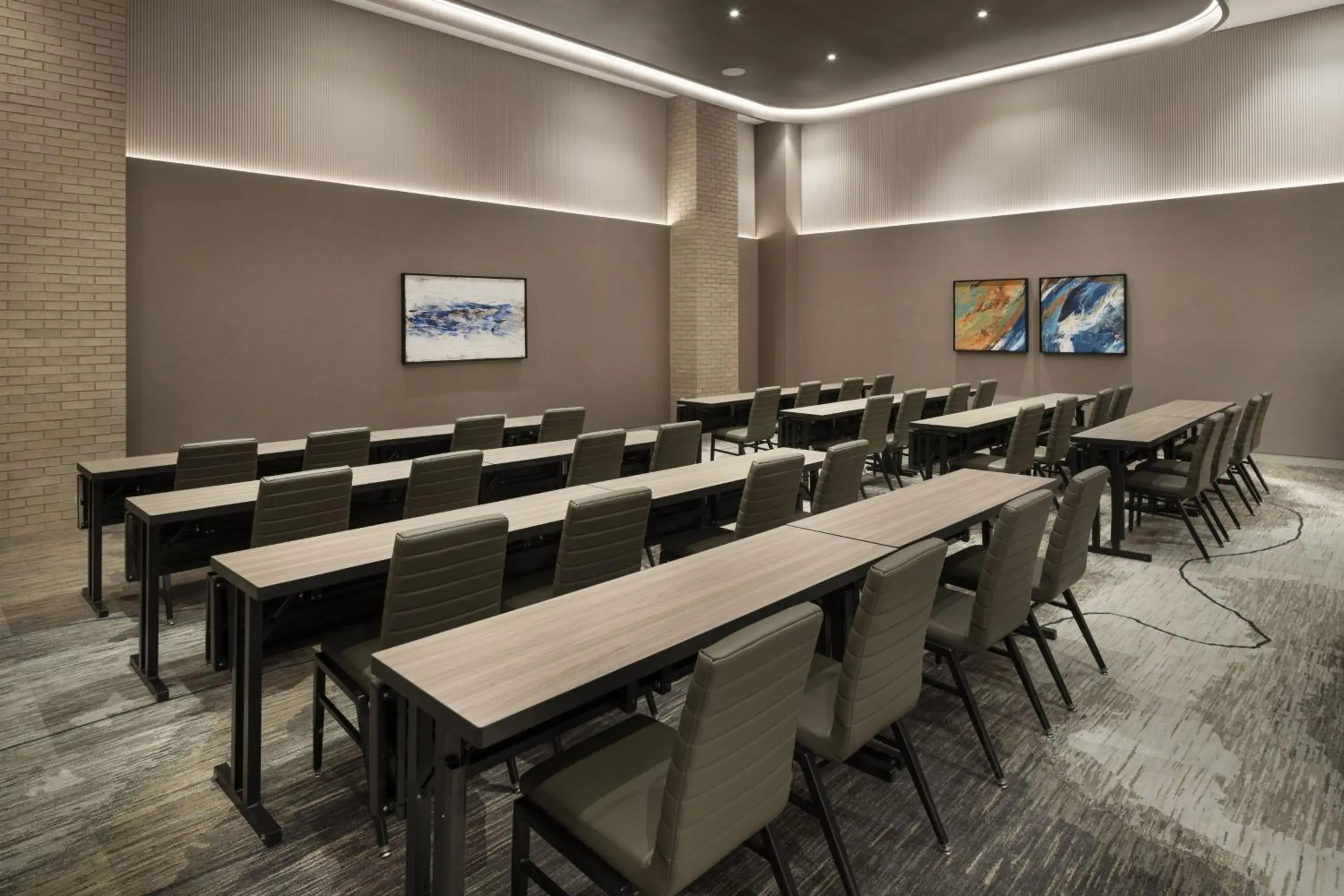 Meeting/conference room in Cascade Hotel, Kansas City, a Tribute Portfolio Hotel