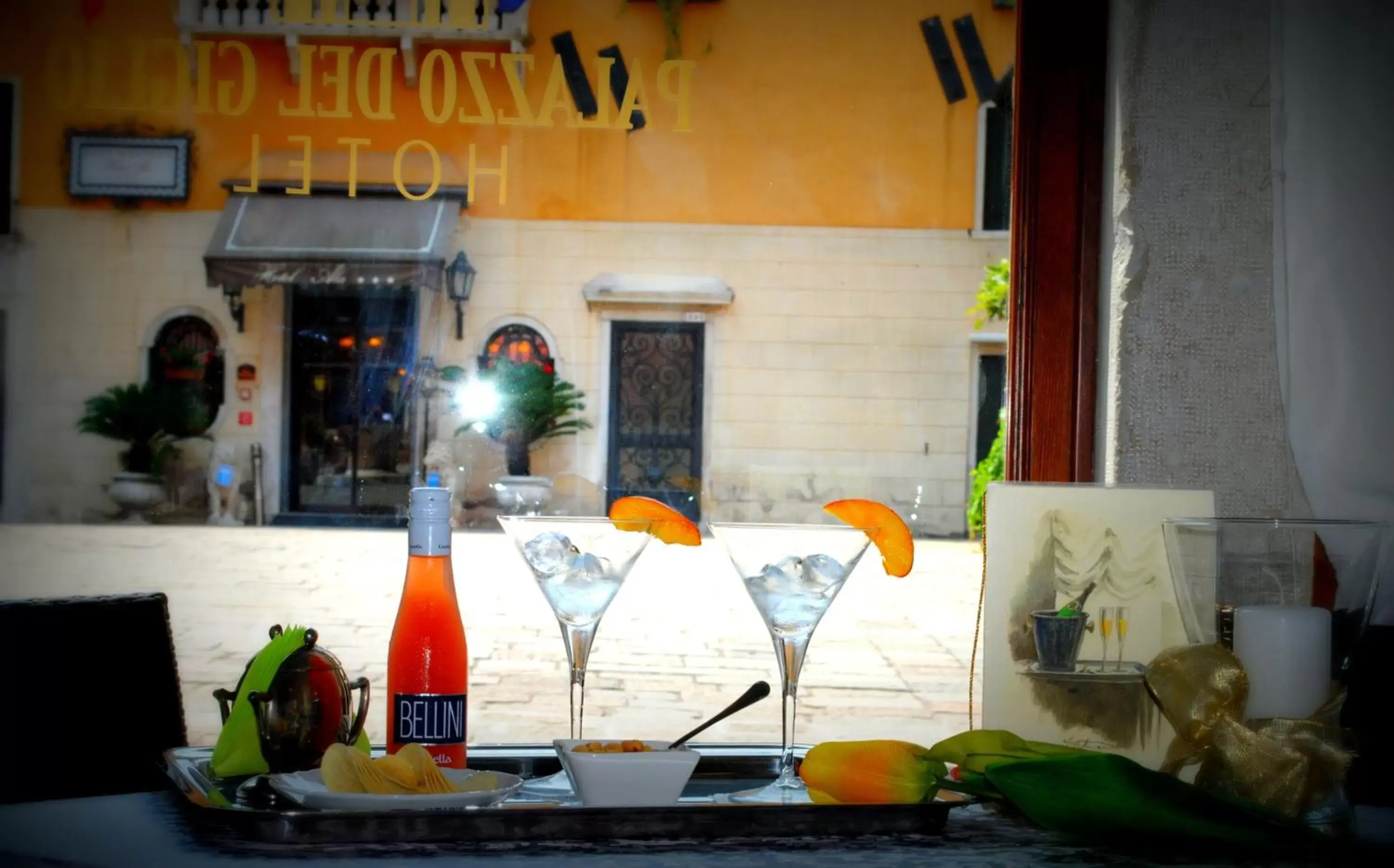 Food and drinks in Palazzo del Giglio