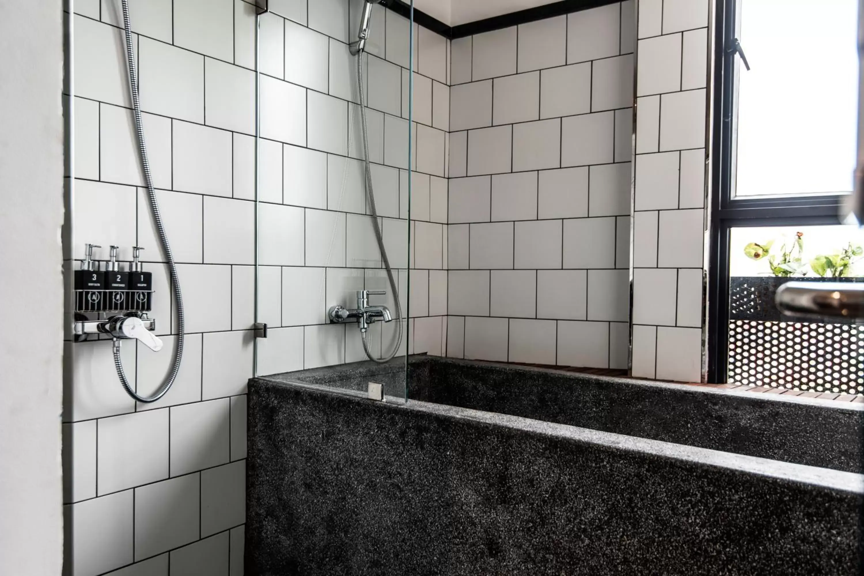 Shower, Bathroom in Aquarius Hotel and Urban Resort