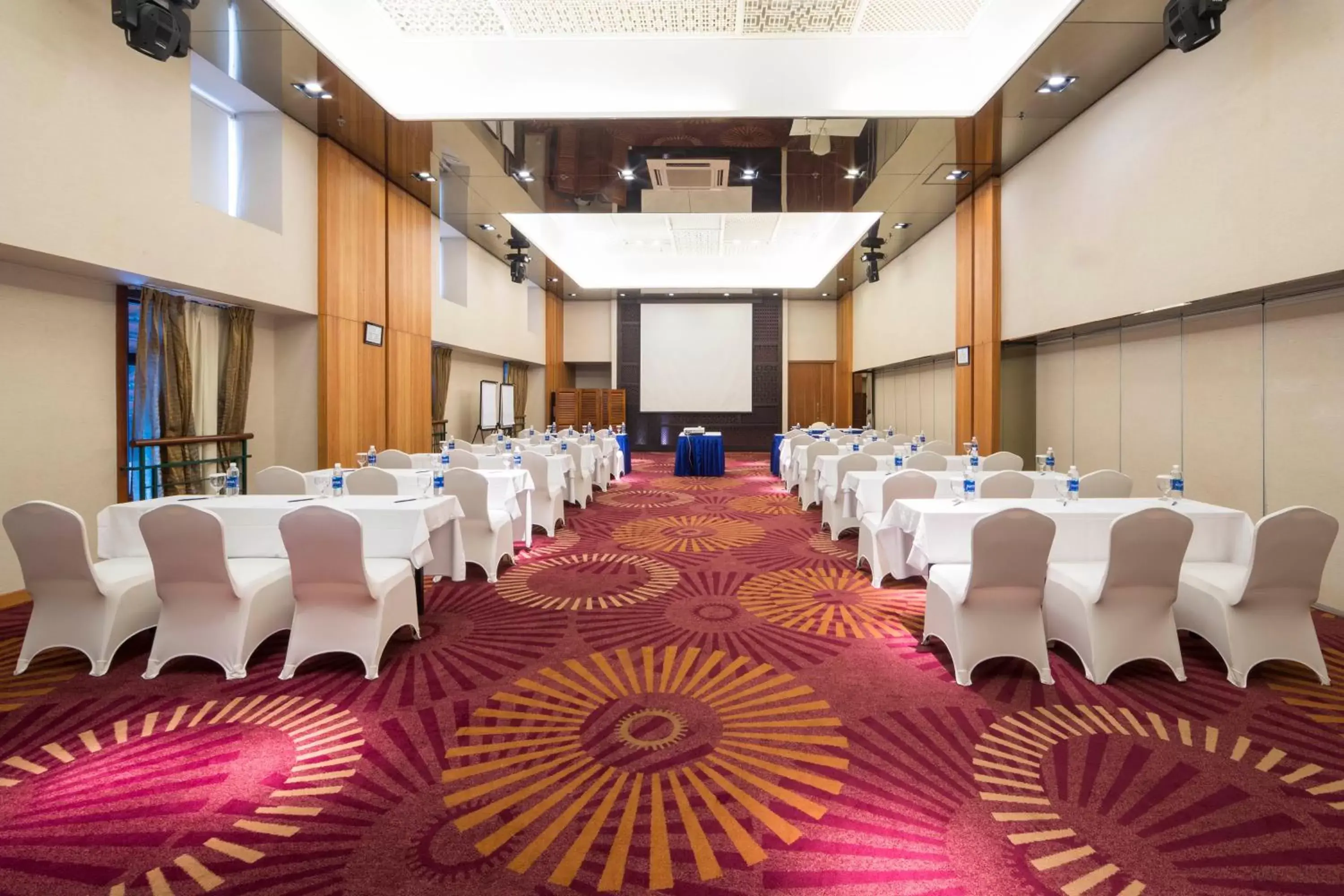 Meeting/conference room, Banquet Facilities in PARKROYAL Saigon