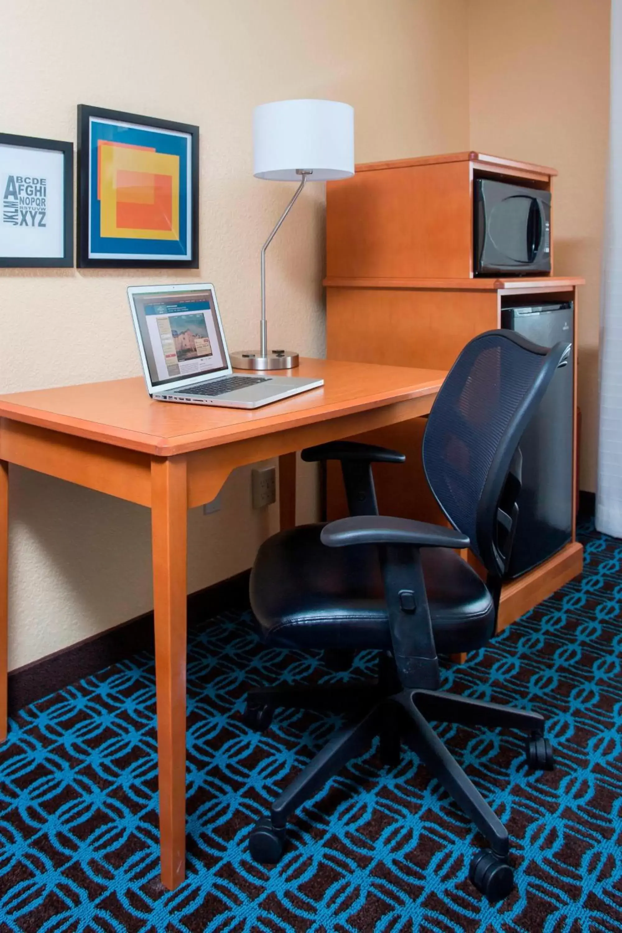 Photo of the whole room, Business Area/Conference Room in Fairfield Inn & Suites Waco South